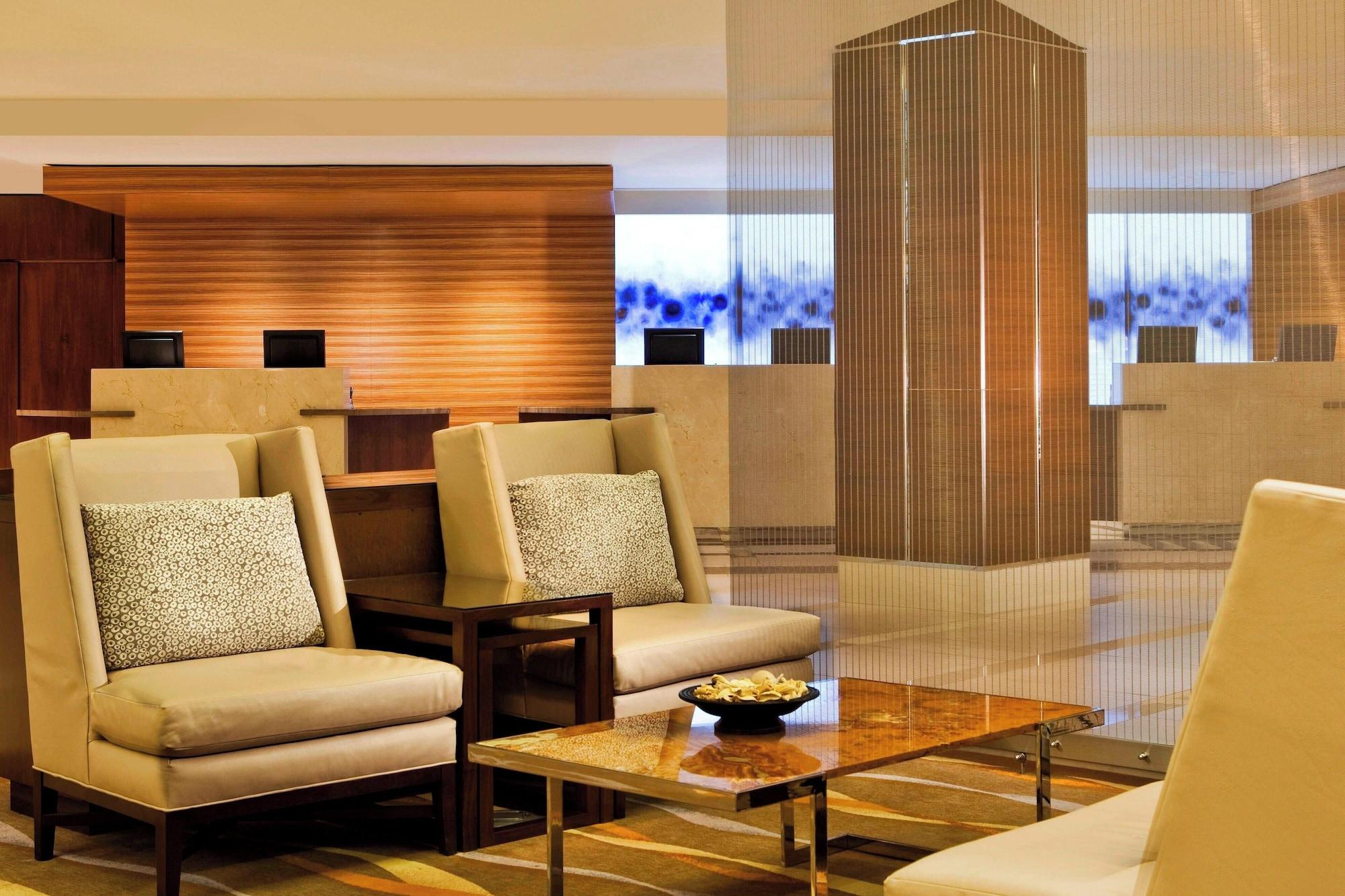 Vista Lobby The Westin Kansas City at Crown Center