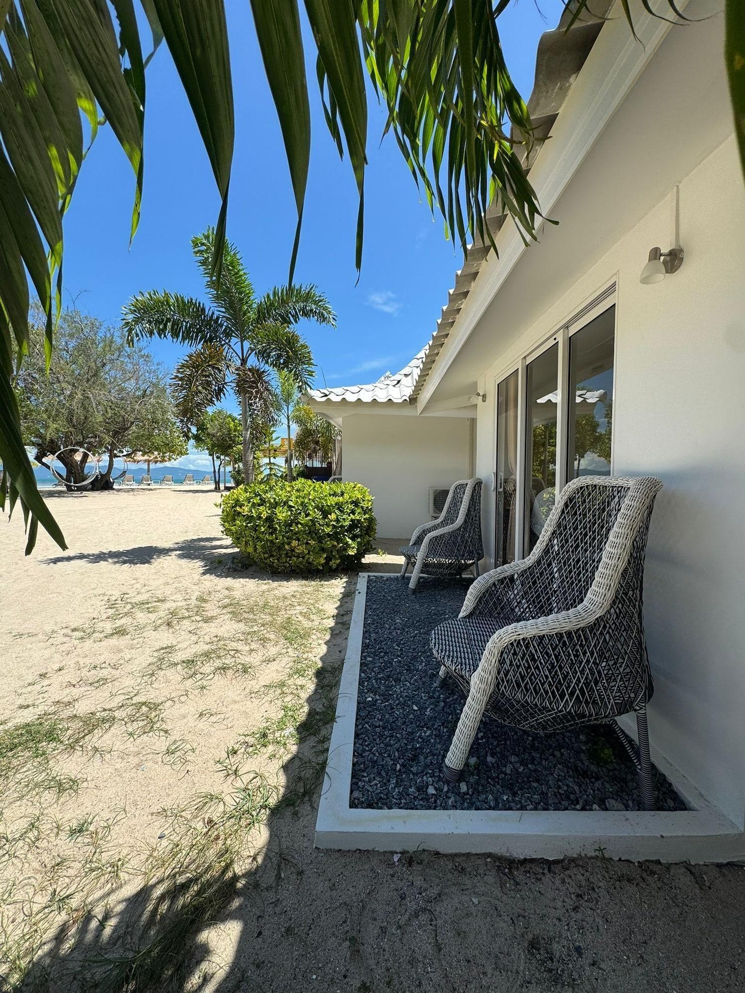 Playa Sabaii Bay Resort