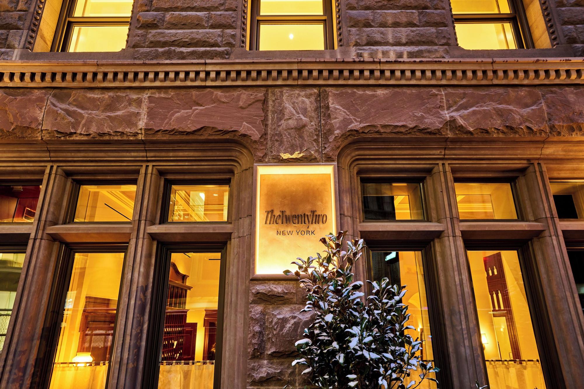 Vista Exterior The Twenty Two New York