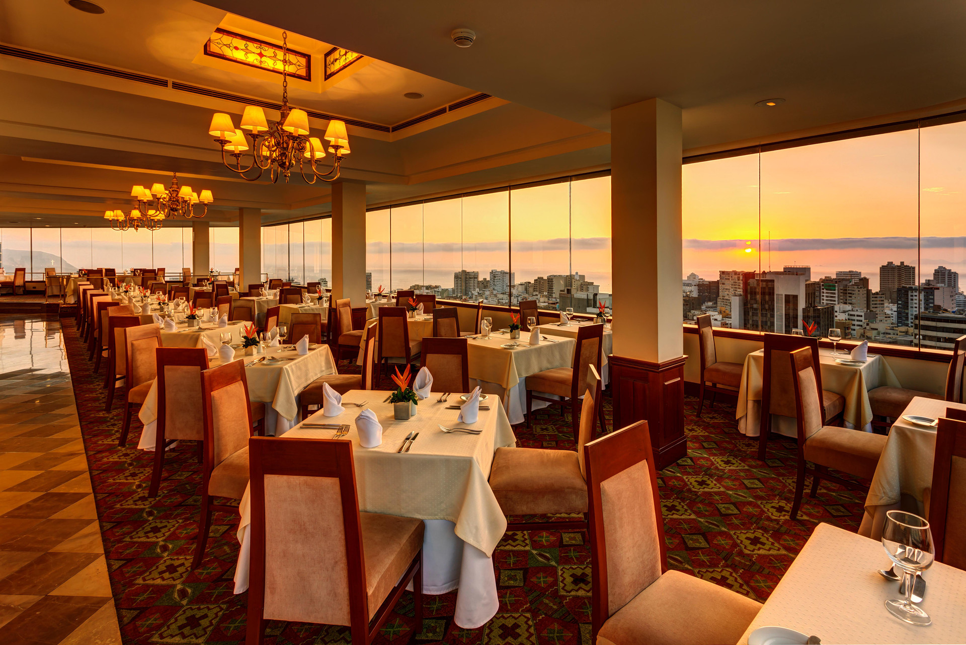 Restaurant Hotel Estelar Miraflores