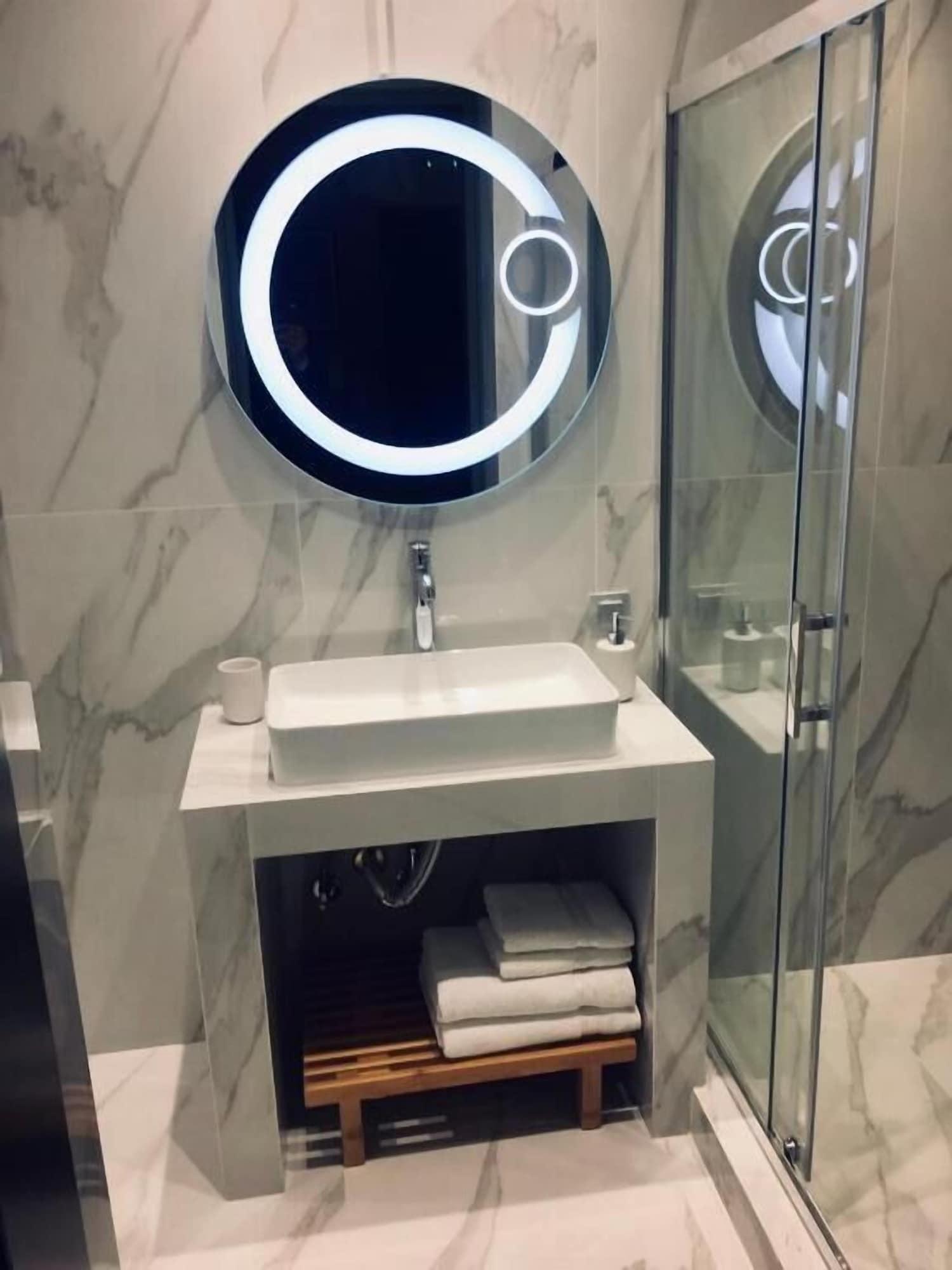Equipamiento de Habitación Metis Athens Suites