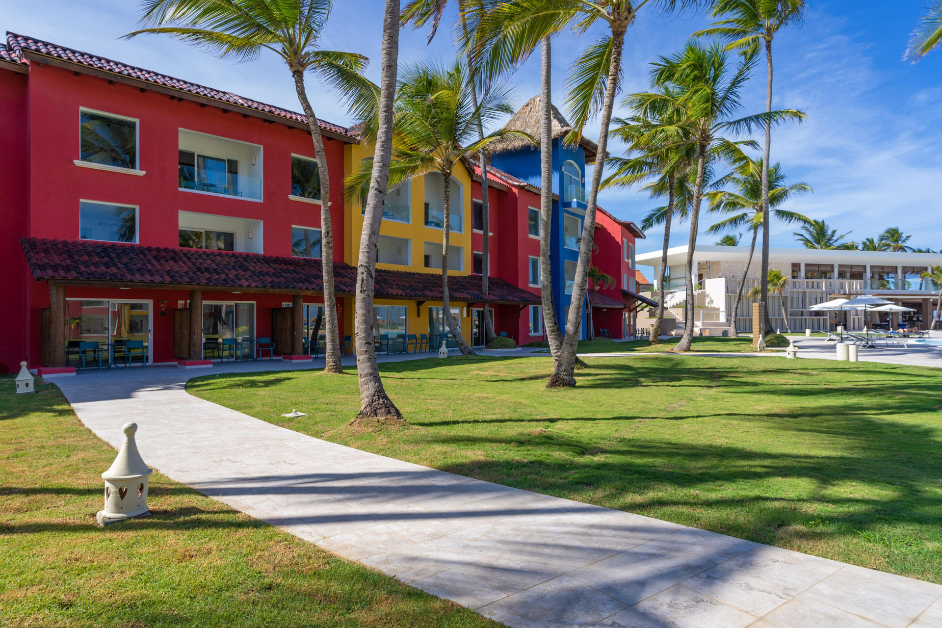 Vista Exterior Tropical Deluxe Princess