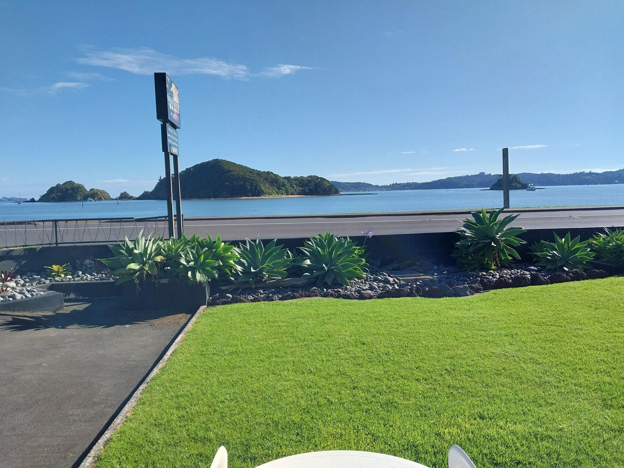 Varios Bayview Motel