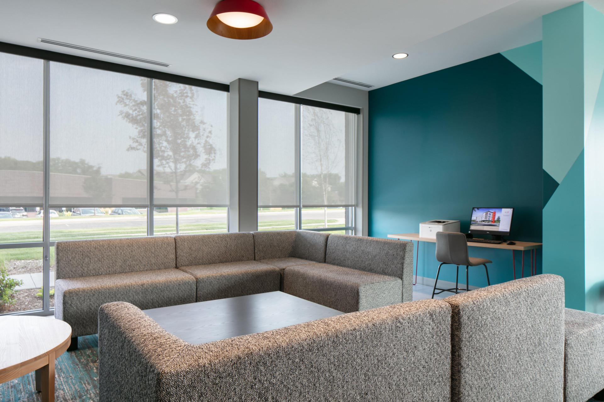 Vista Exterior avid hotel Roseville - Minneapolis North by IHG