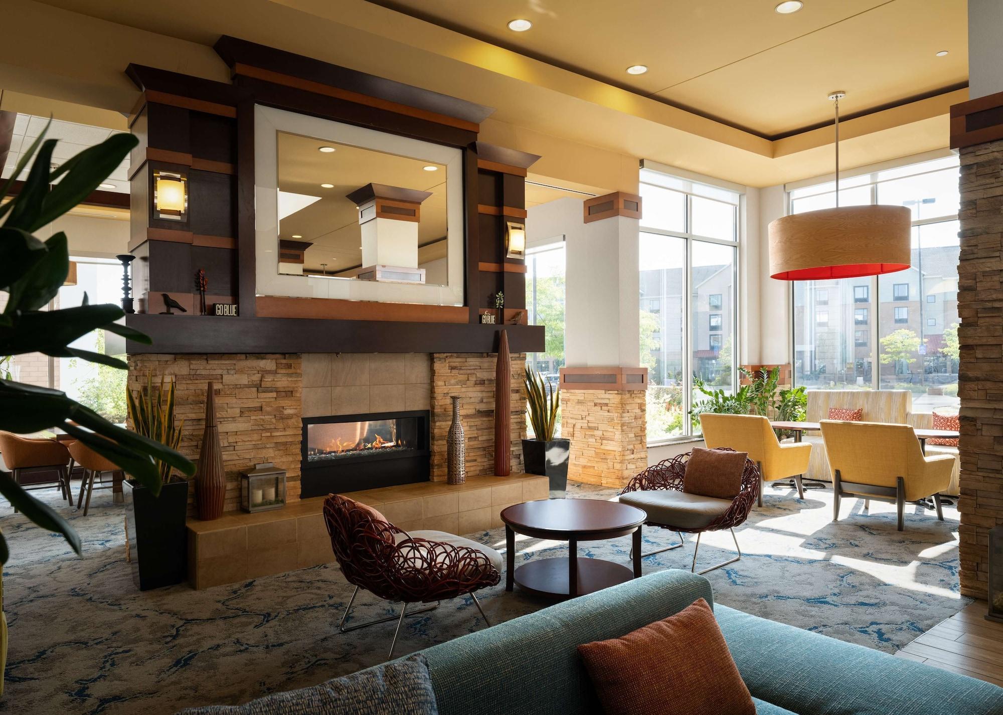 Vista Lobby Hilton Garden Inn Ann Arbor