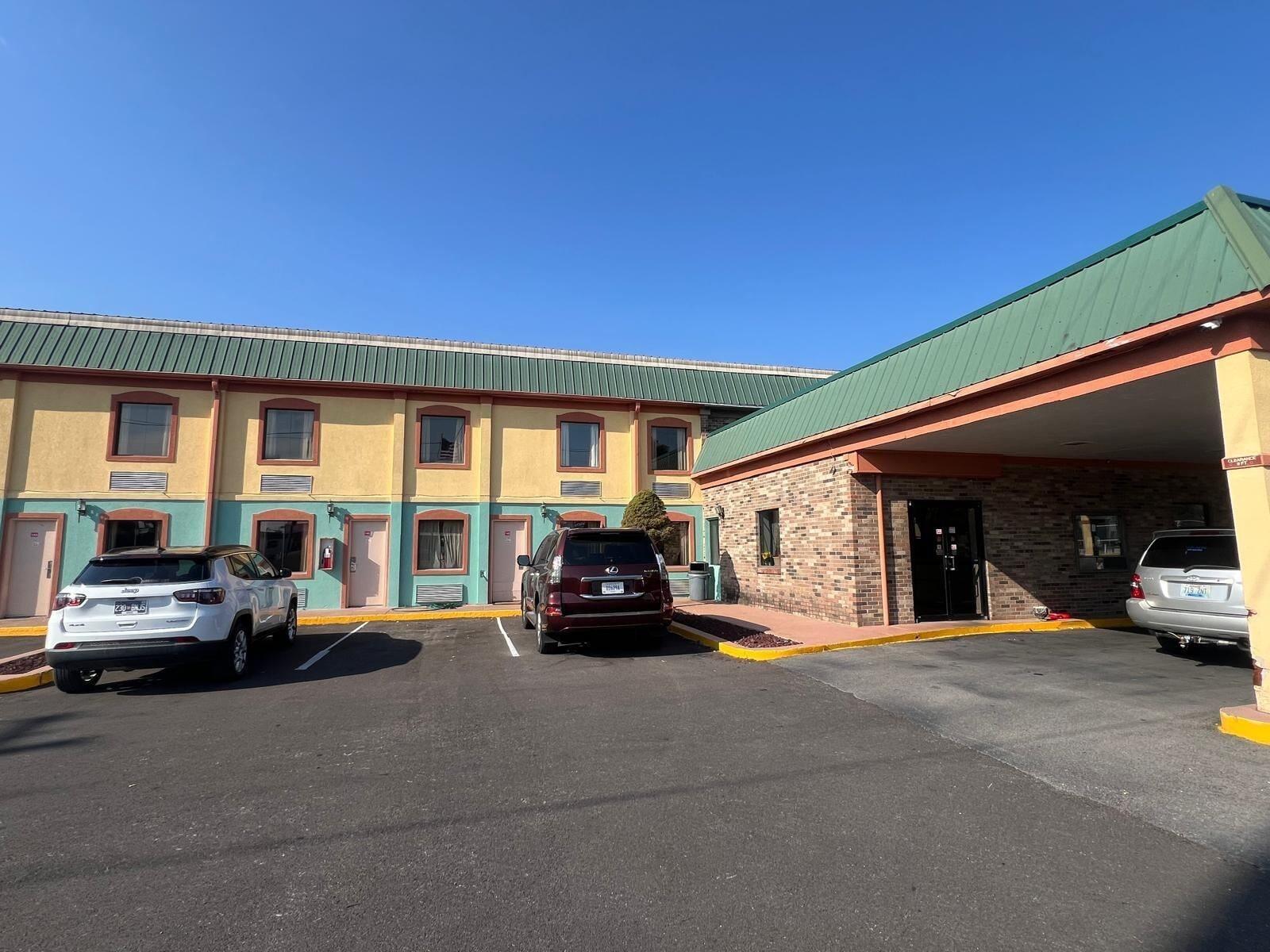 Varios Quality Quarters Inn