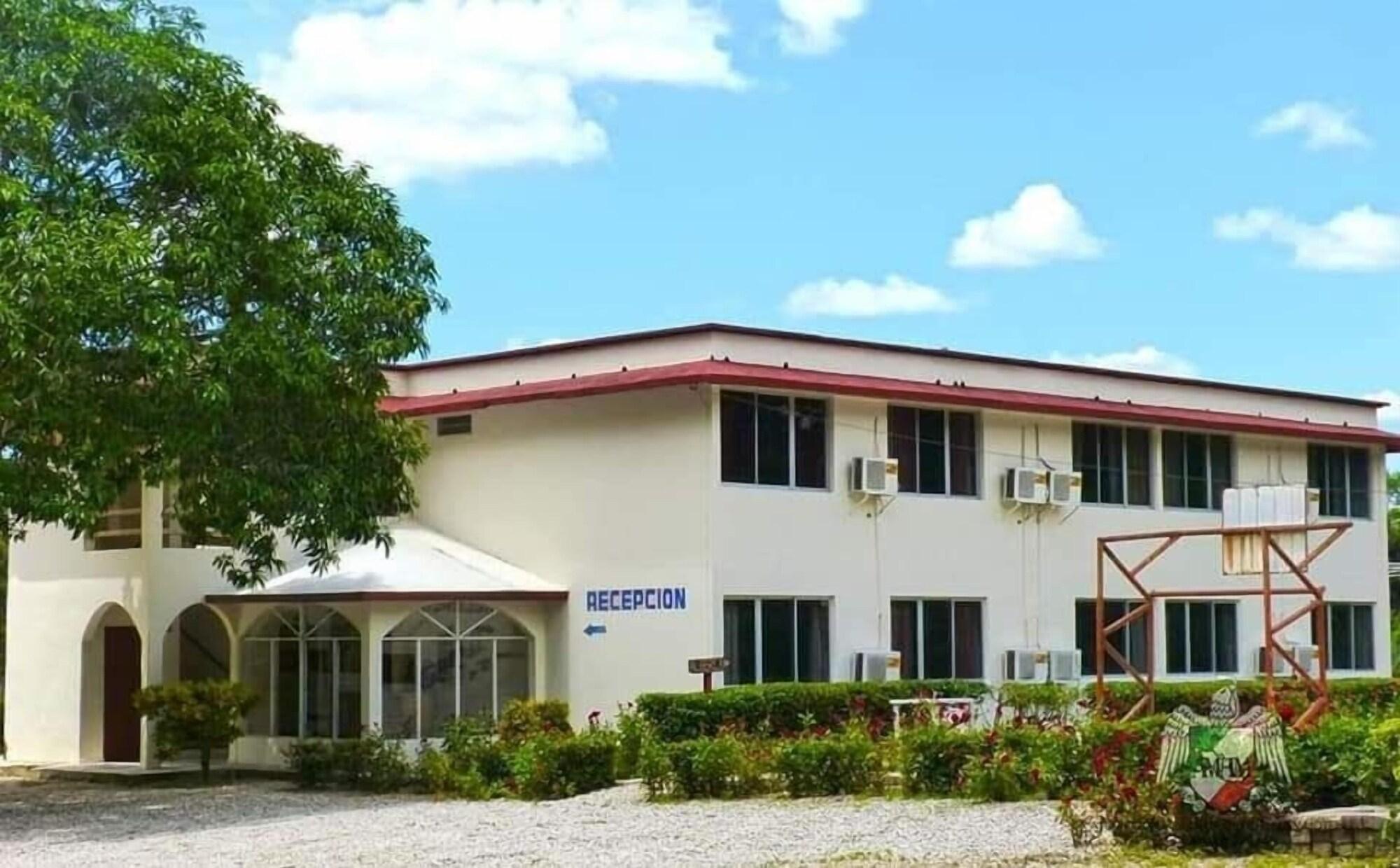 Vista Exterior Hotel Los Leones