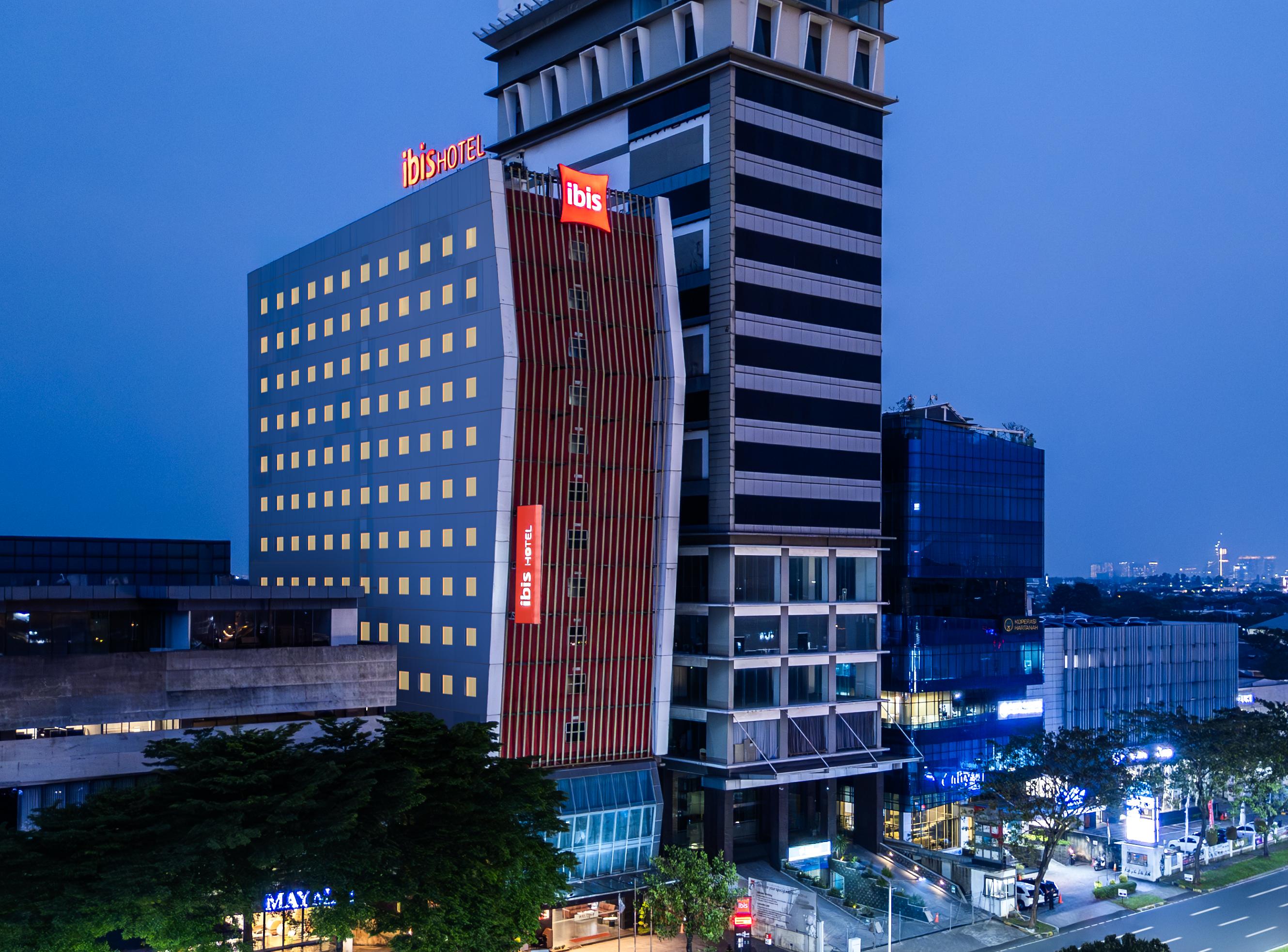 Vista Exterior Ibis Gading Serpong