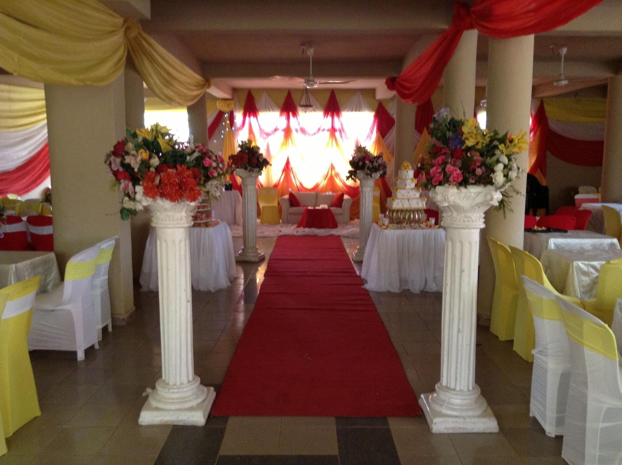 Salón de Baile Pinnacle Hotels and Suites