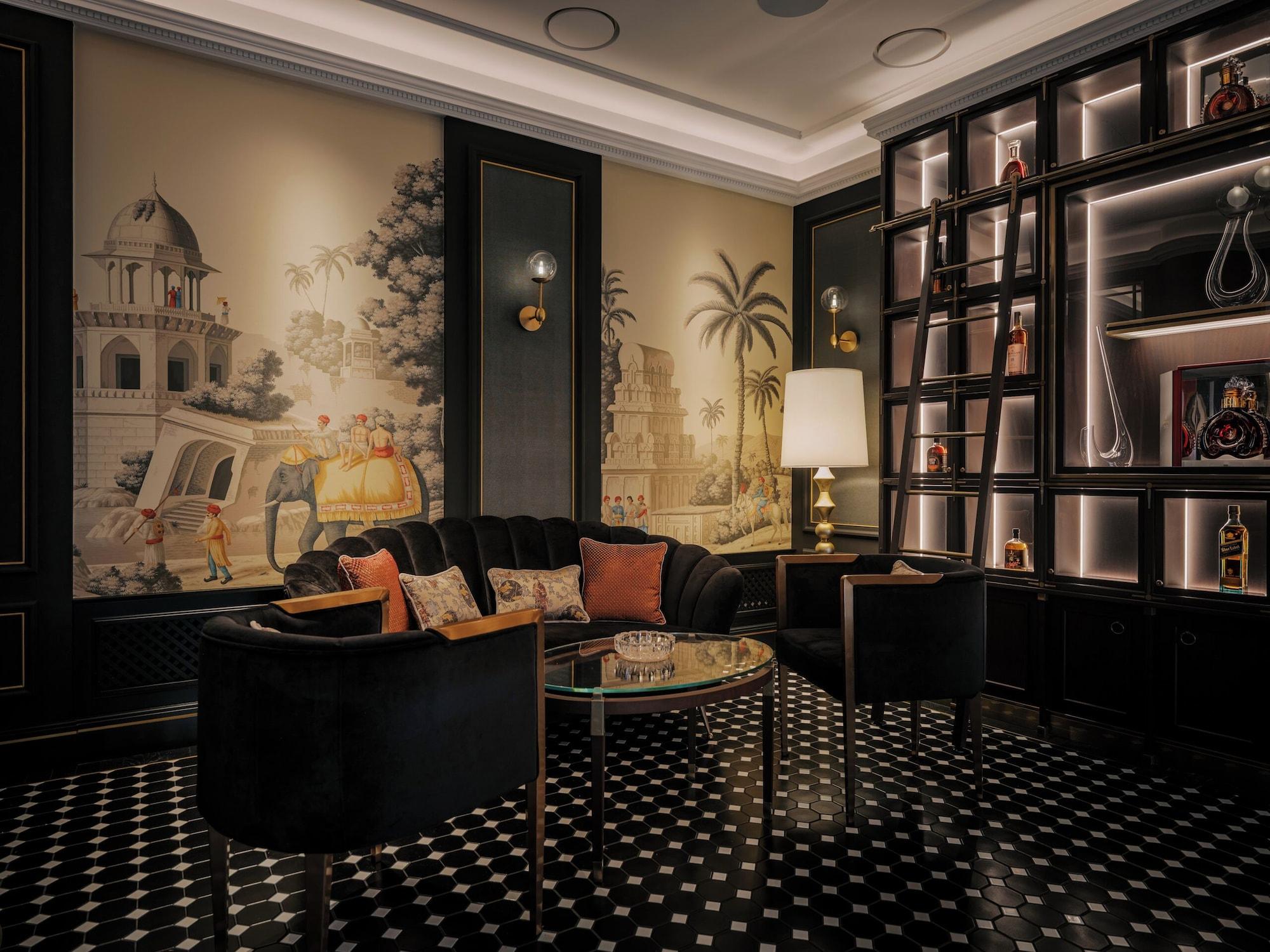 Bar/Salón The Burman Hotel