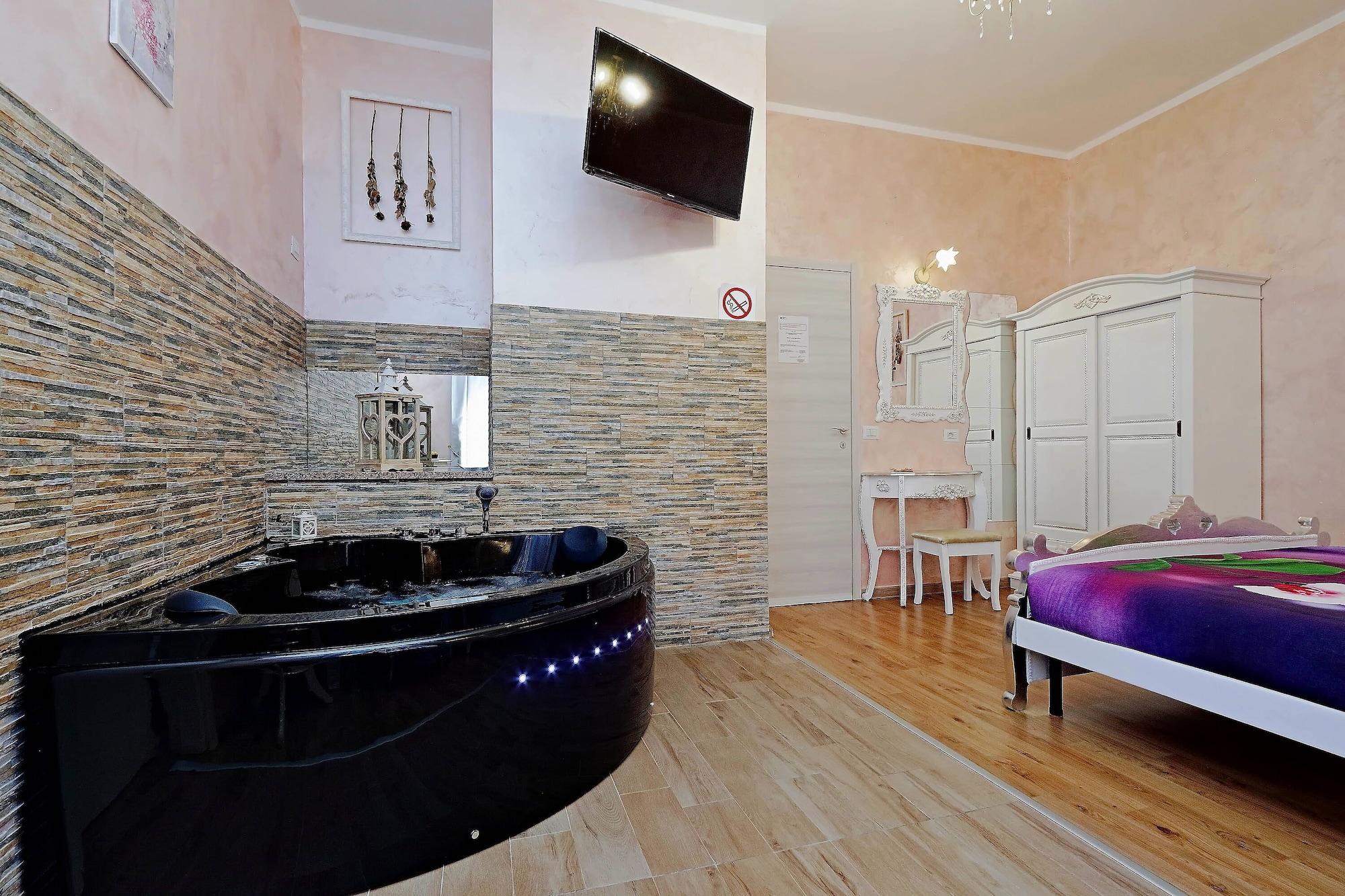 Vista Piscina Chilling Hot Tub Suite