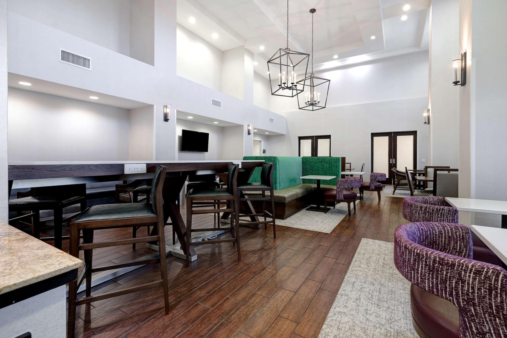 Vista Lobby Hampton Inn & Suites San Luis Obispo