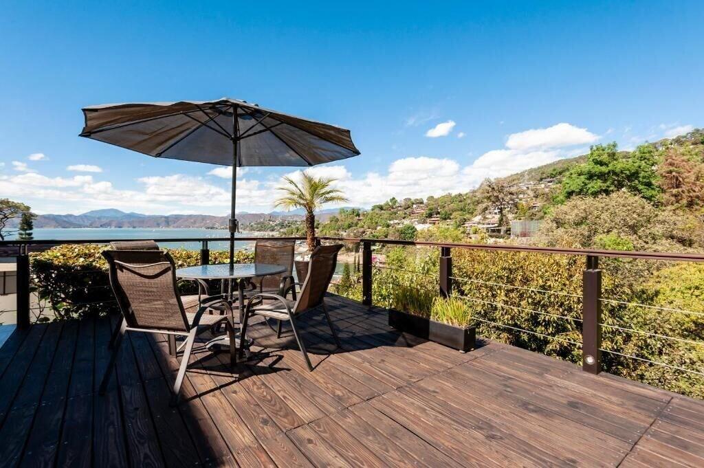 Restaurant Casa Azul Lakeview Terrace Retreat in Avándaro
