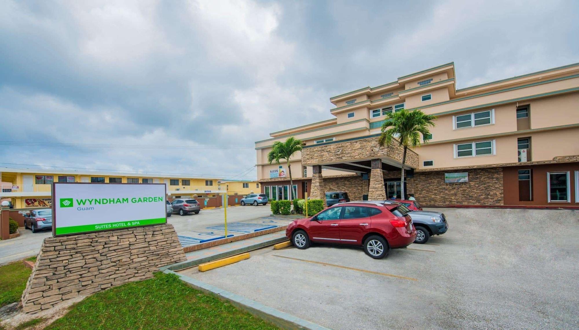 Vista Exterior Wyndham Garden Guam