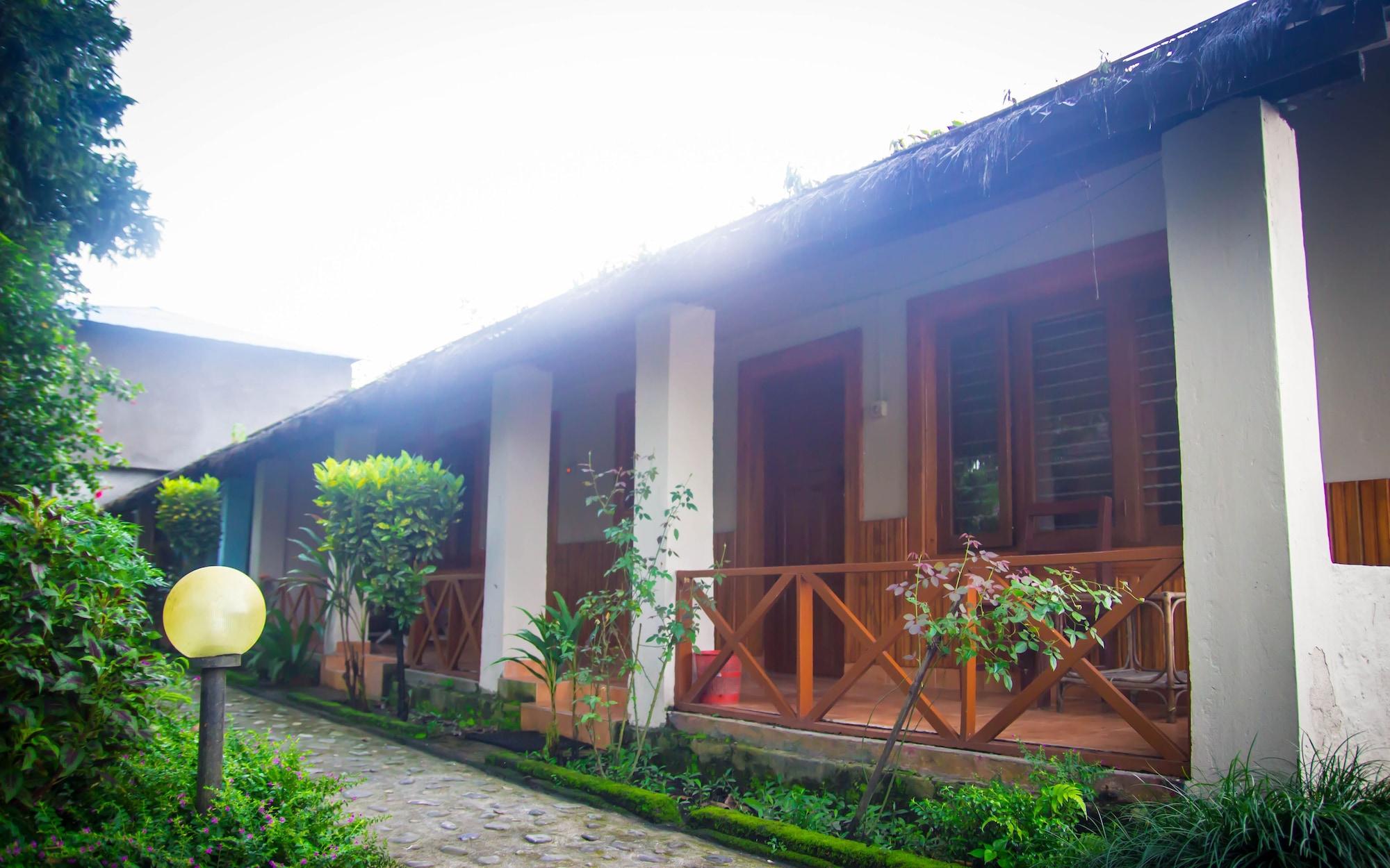 Vista Exterior Chitwan Forest Resort