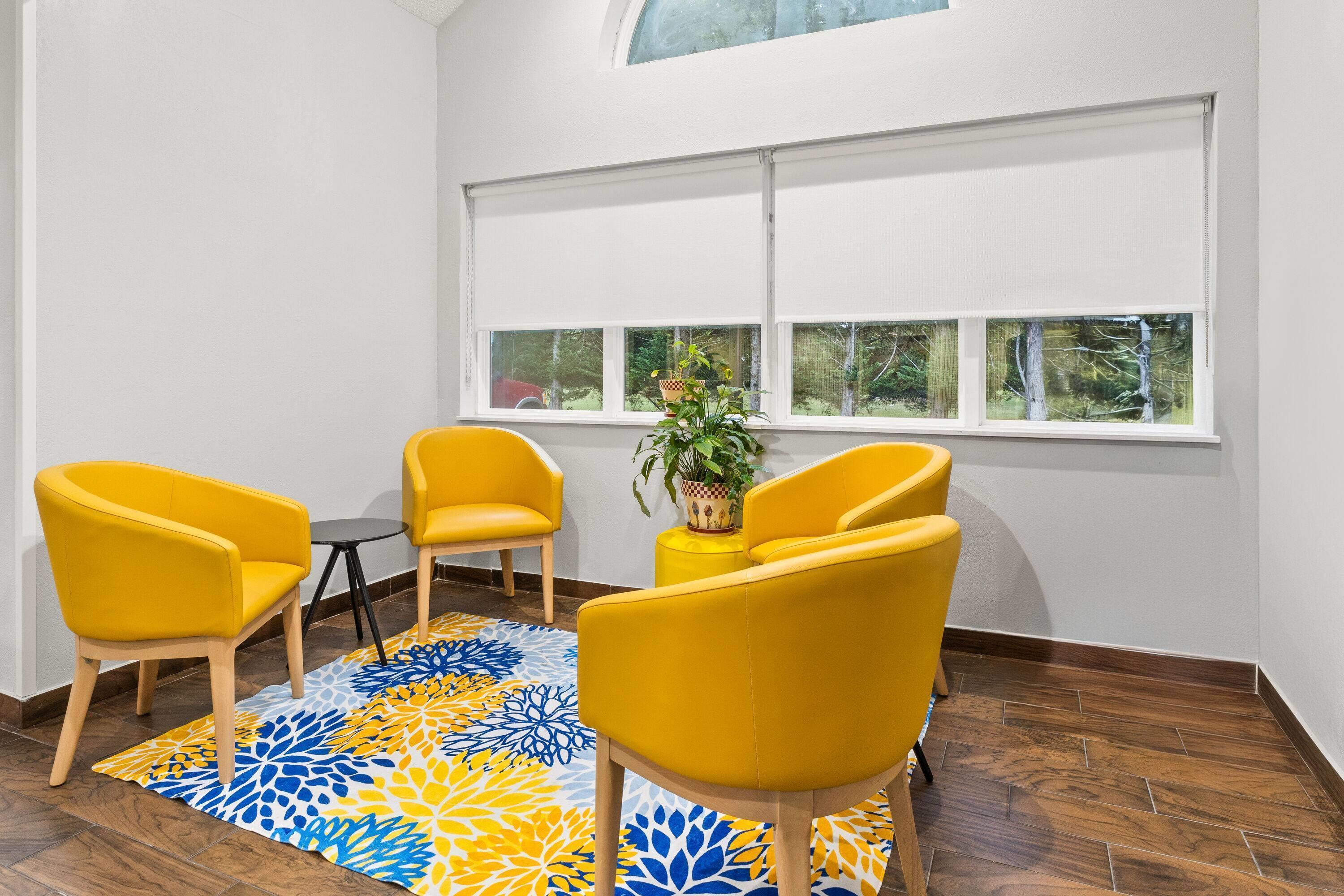Vista Lobby Microtel Inn & Suites by Wyndham Salisbury