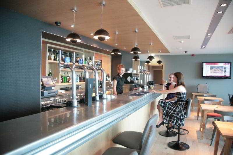 Bar/Salón Brisbane House Hotel