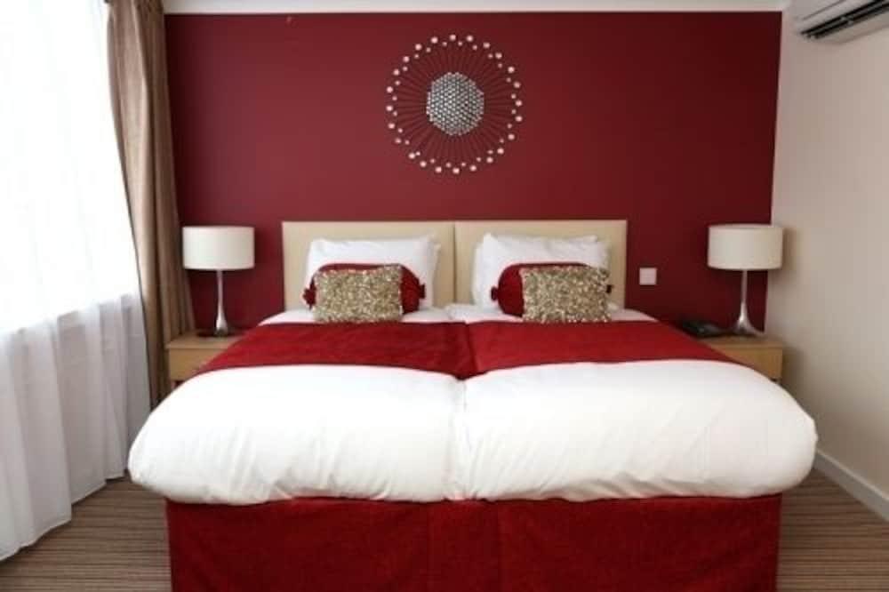 Varios Stuart Hotel