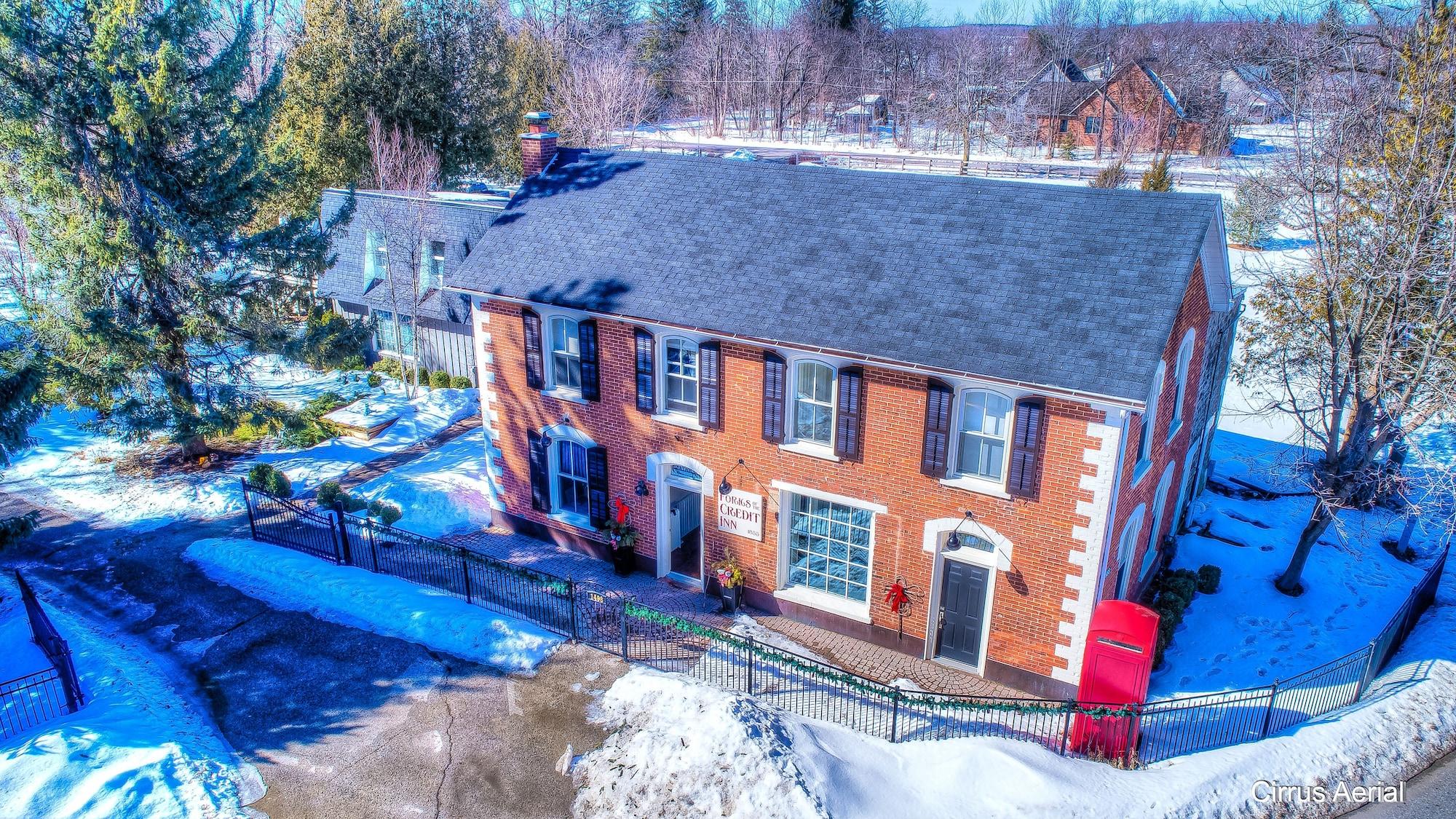 Varios Forks of the Credit Inn