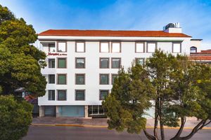 Alojamiento - Hampton by Hilton Cusco