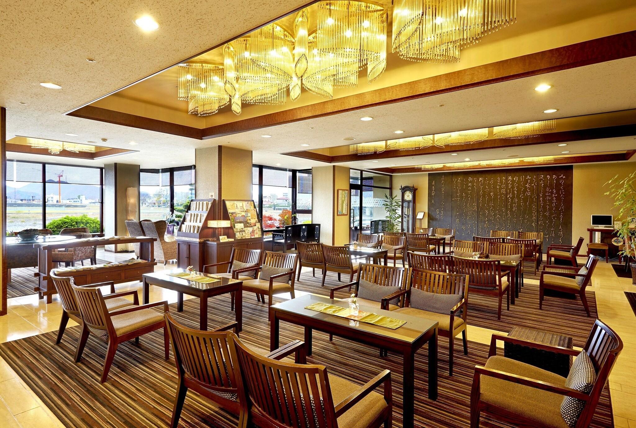 Vista Lobby Juhachiro