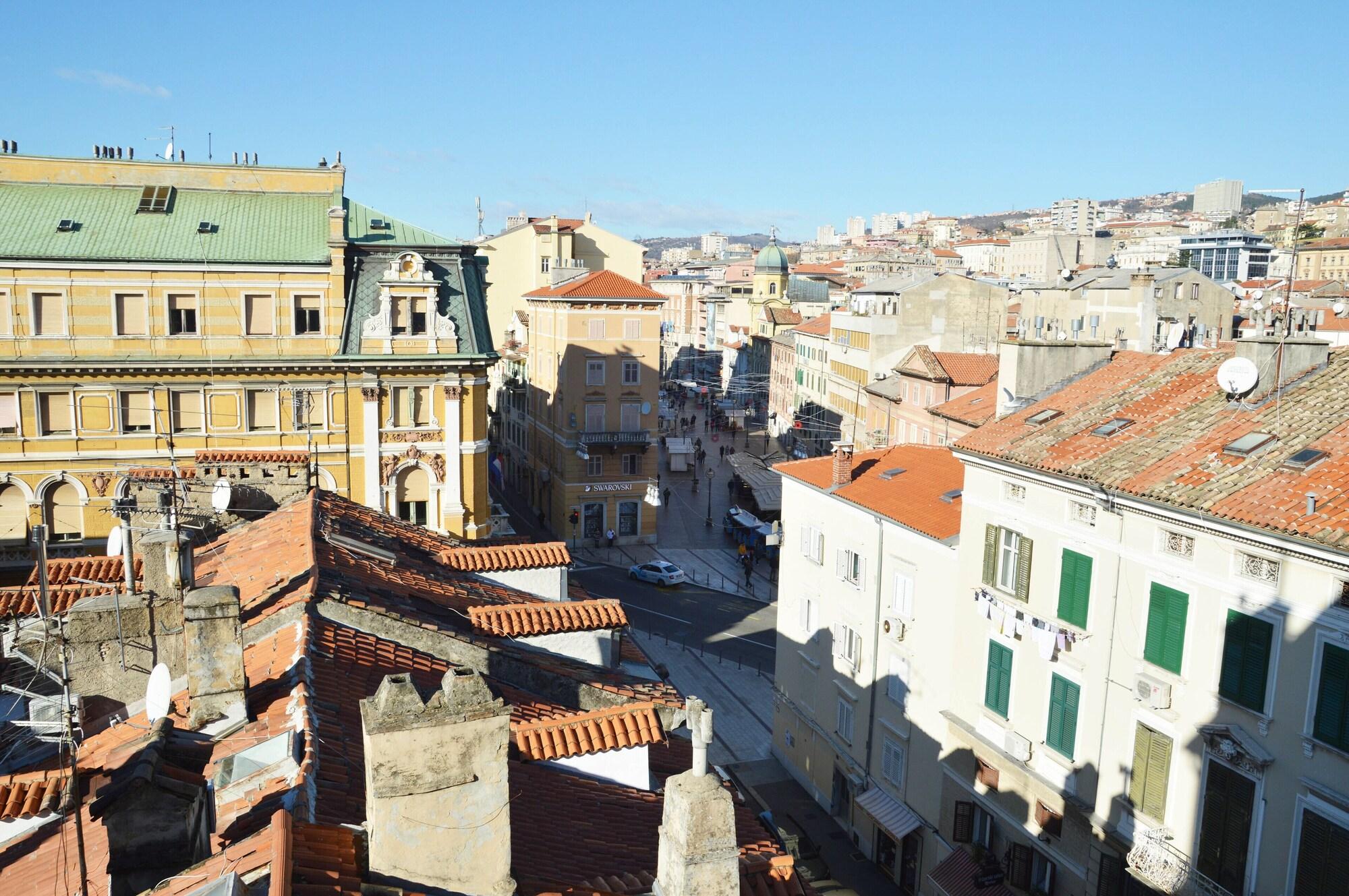 Varios Apartments Budin
