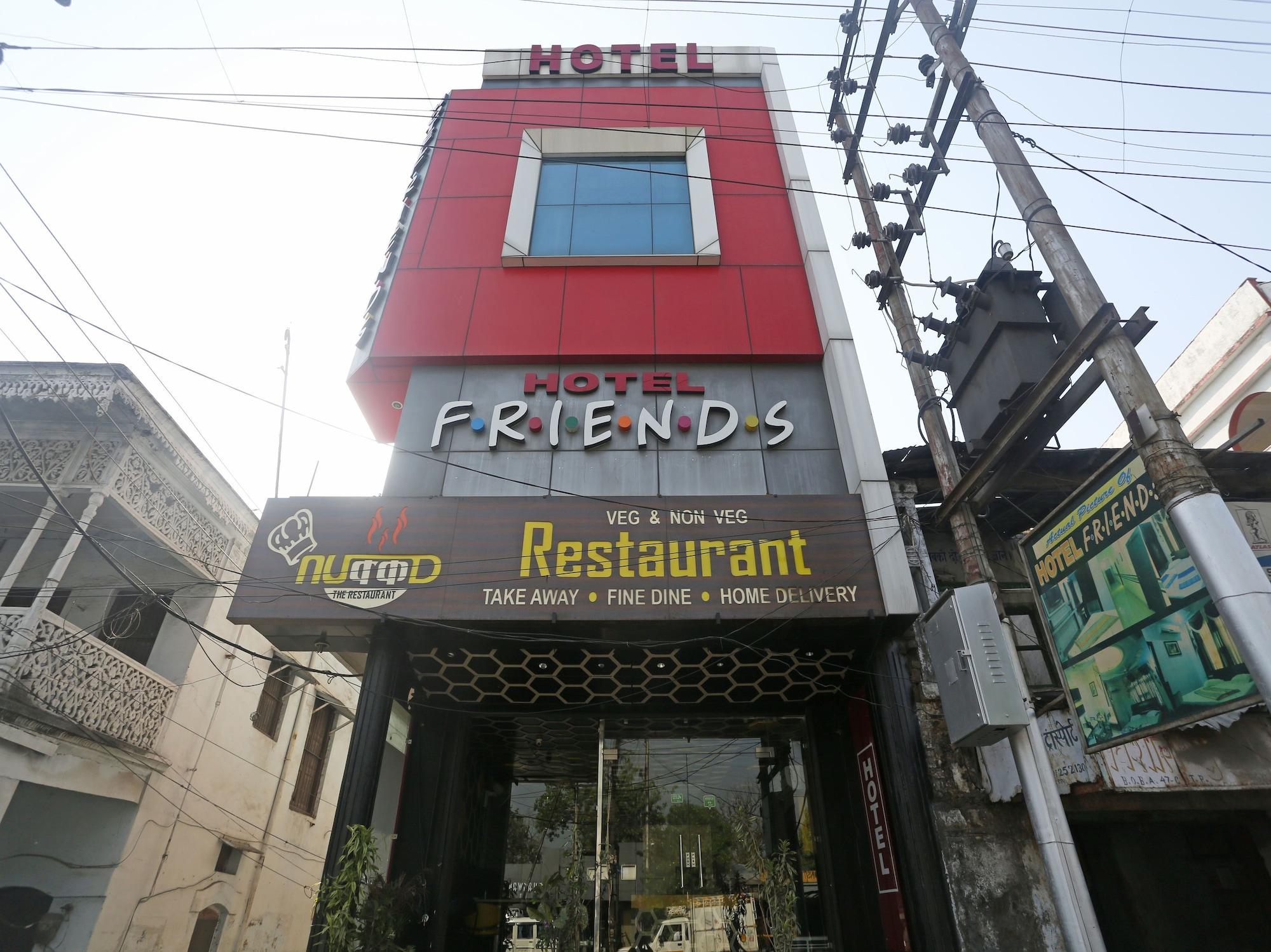 Vista Exterior OYO 8672 Hotel Friends
