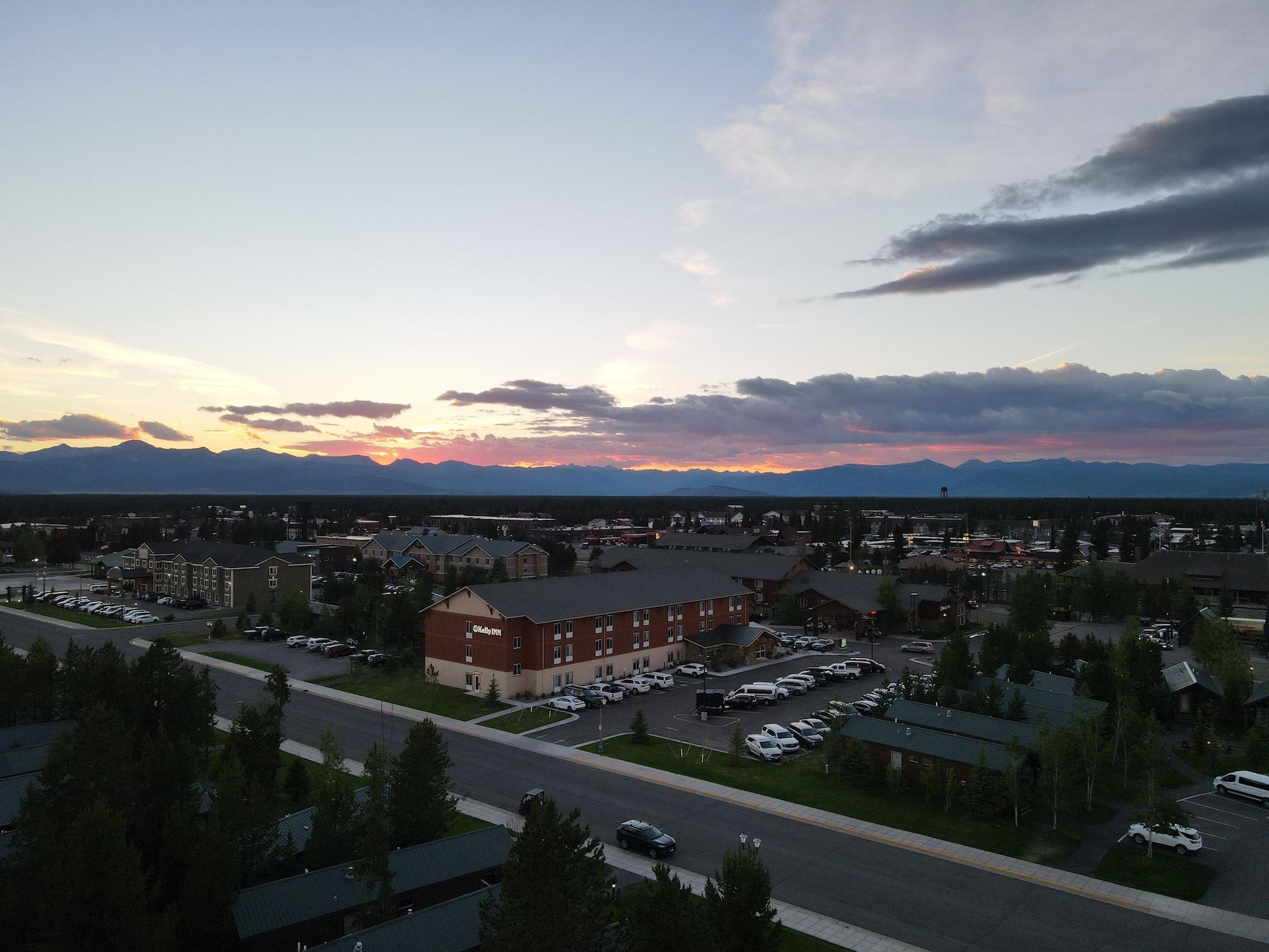 Vista Exterior Kelly Inn West Yellowstone
