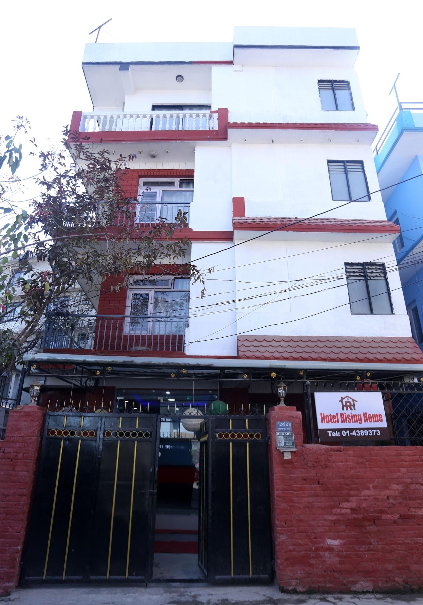 Vista Exterior Hotel Rising Home