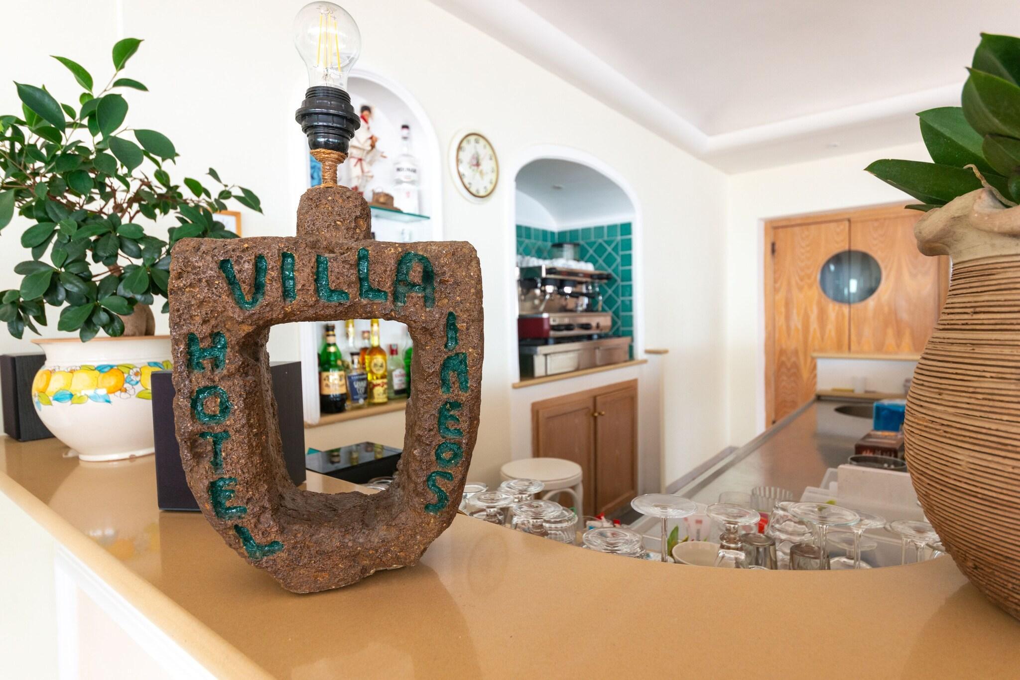 Bar/Salón Hotel Villa Ireos