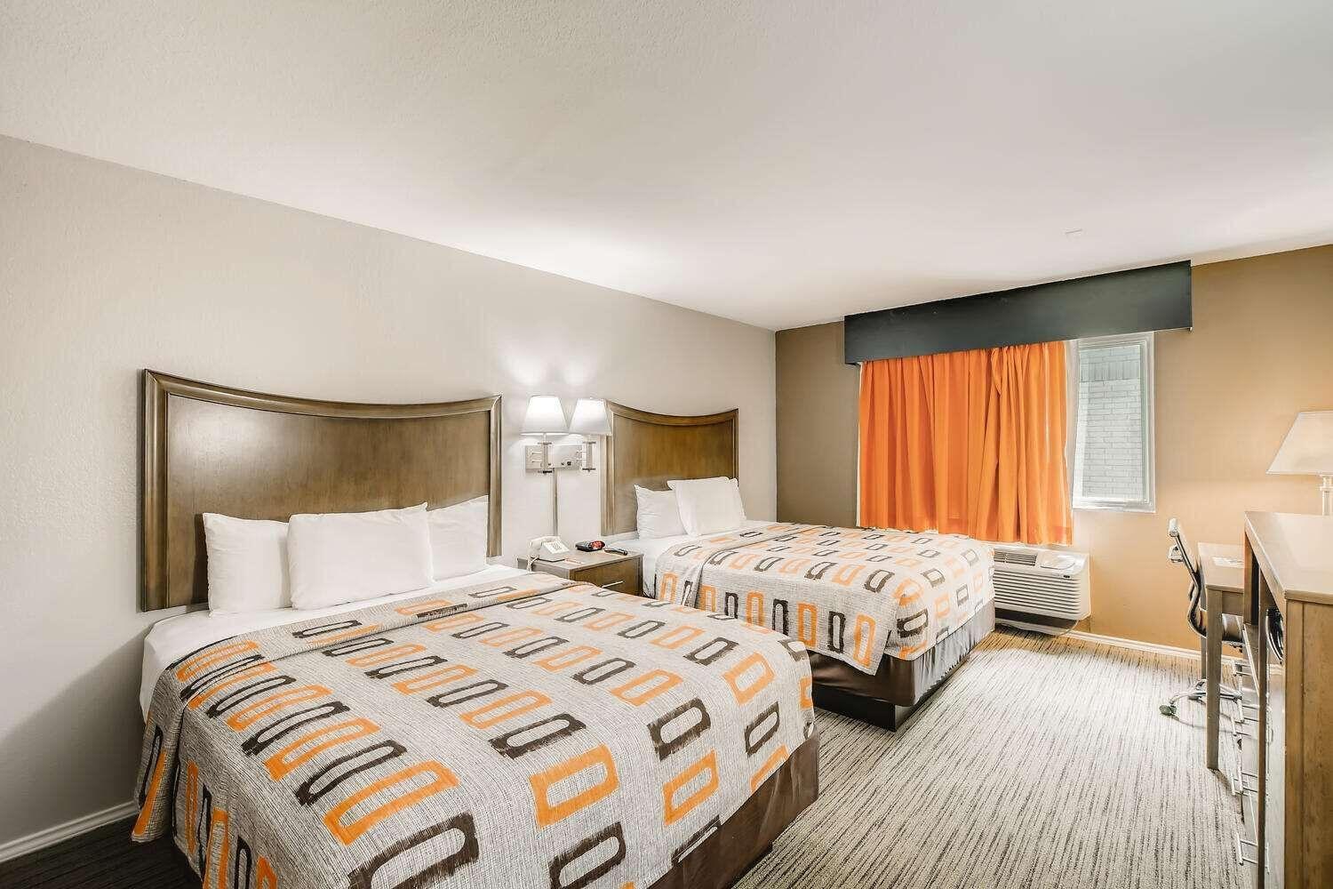 Habitación Orangewood Inn & Suites Midtown