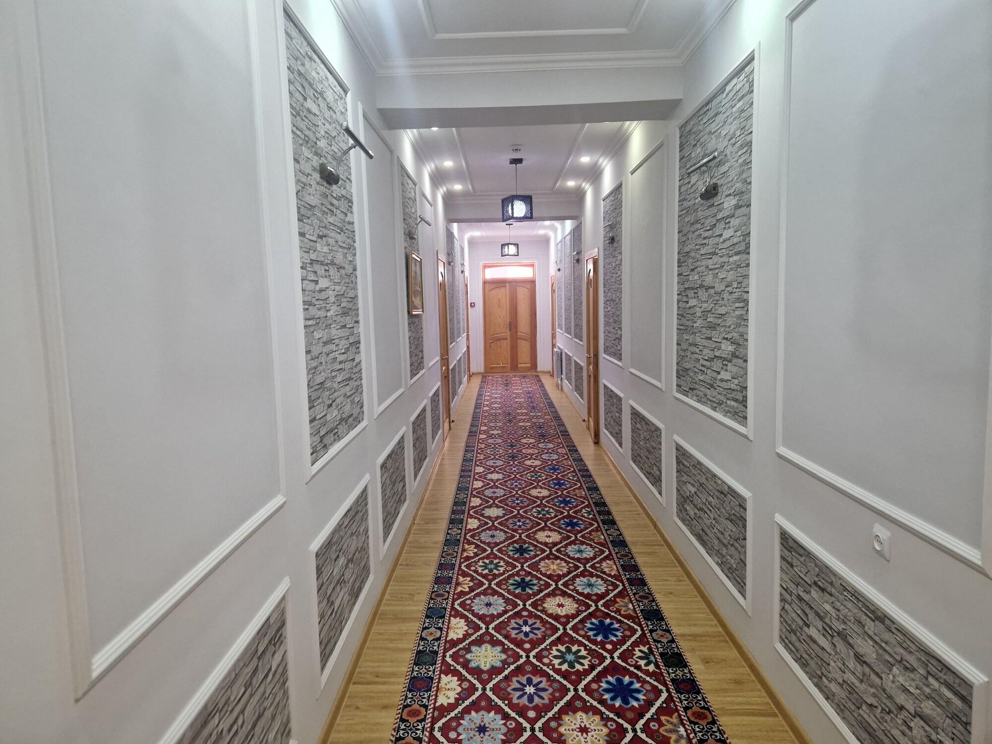 Comodidades del Alojamiento Hotel Kuvonchoy Bonu