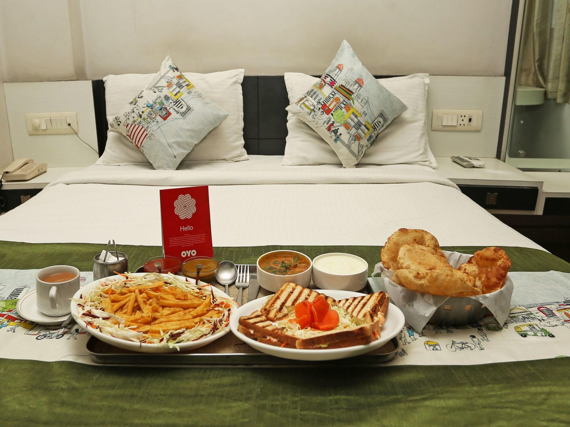 Restaurant OYO 1671 Hotel Sundaram