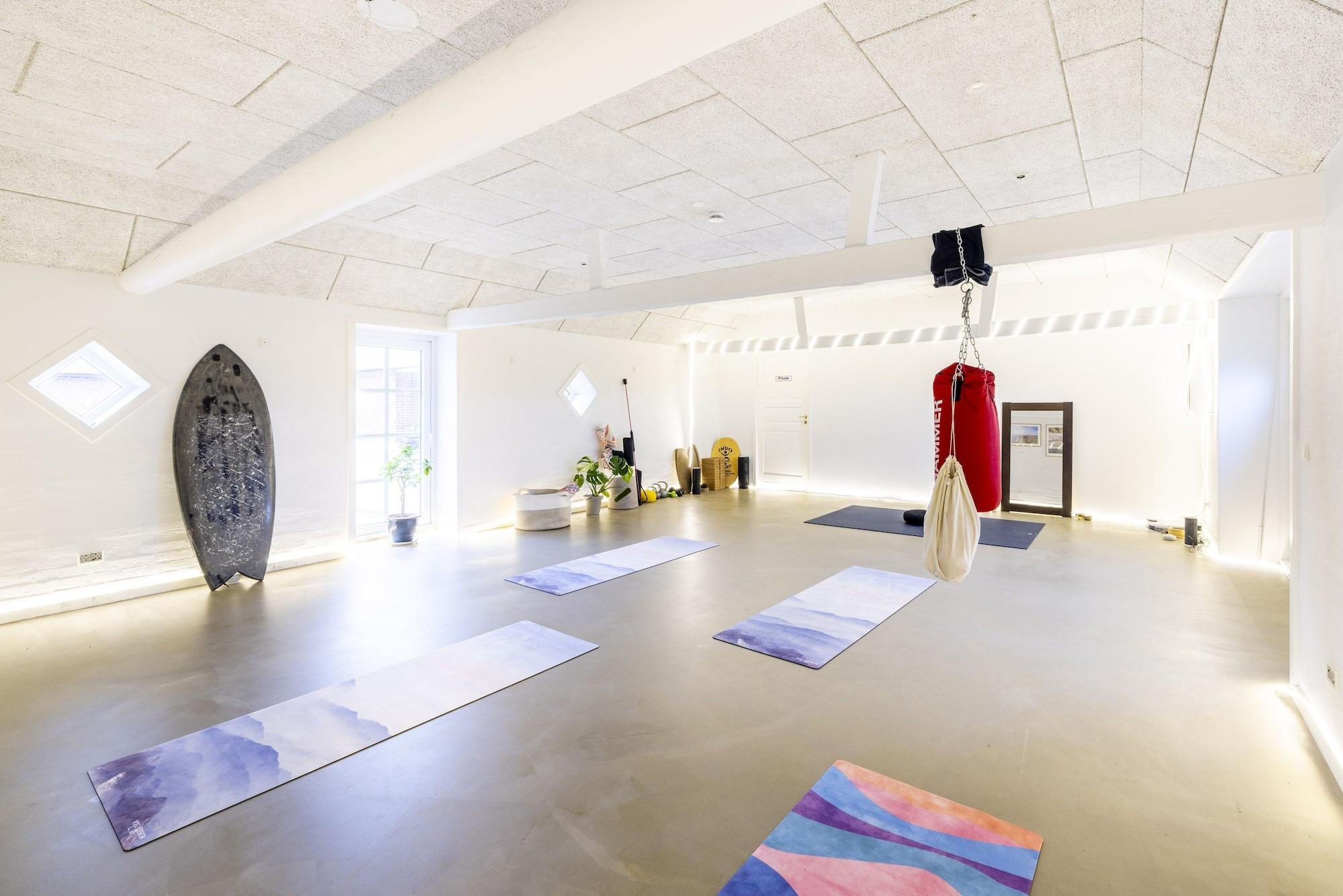Gimnasio drivethru Bed & Breakfast Hvide Sande