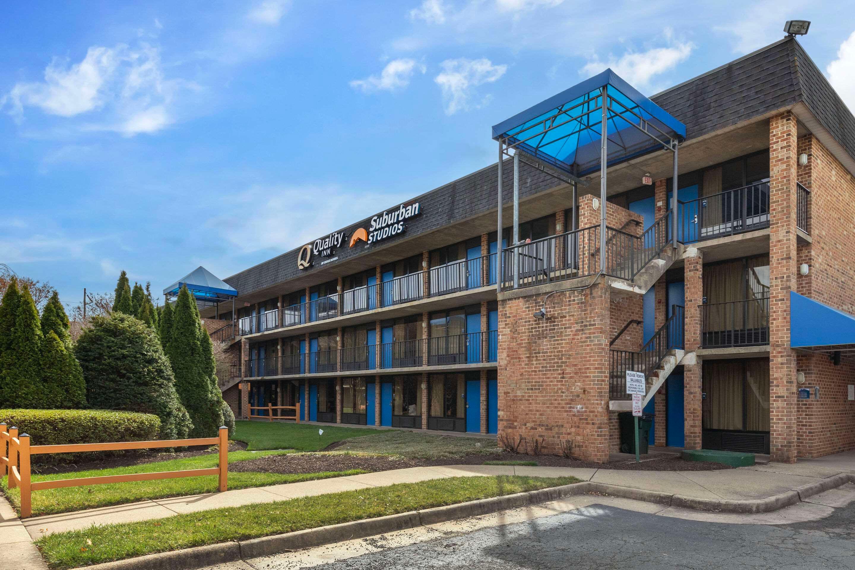 Vista Exterior Quality Inn Tysons Corner