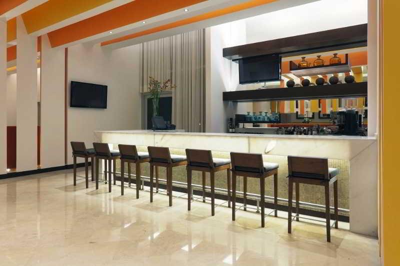 Bar/Salón Holiday Inn Bogota Airport Hotel
