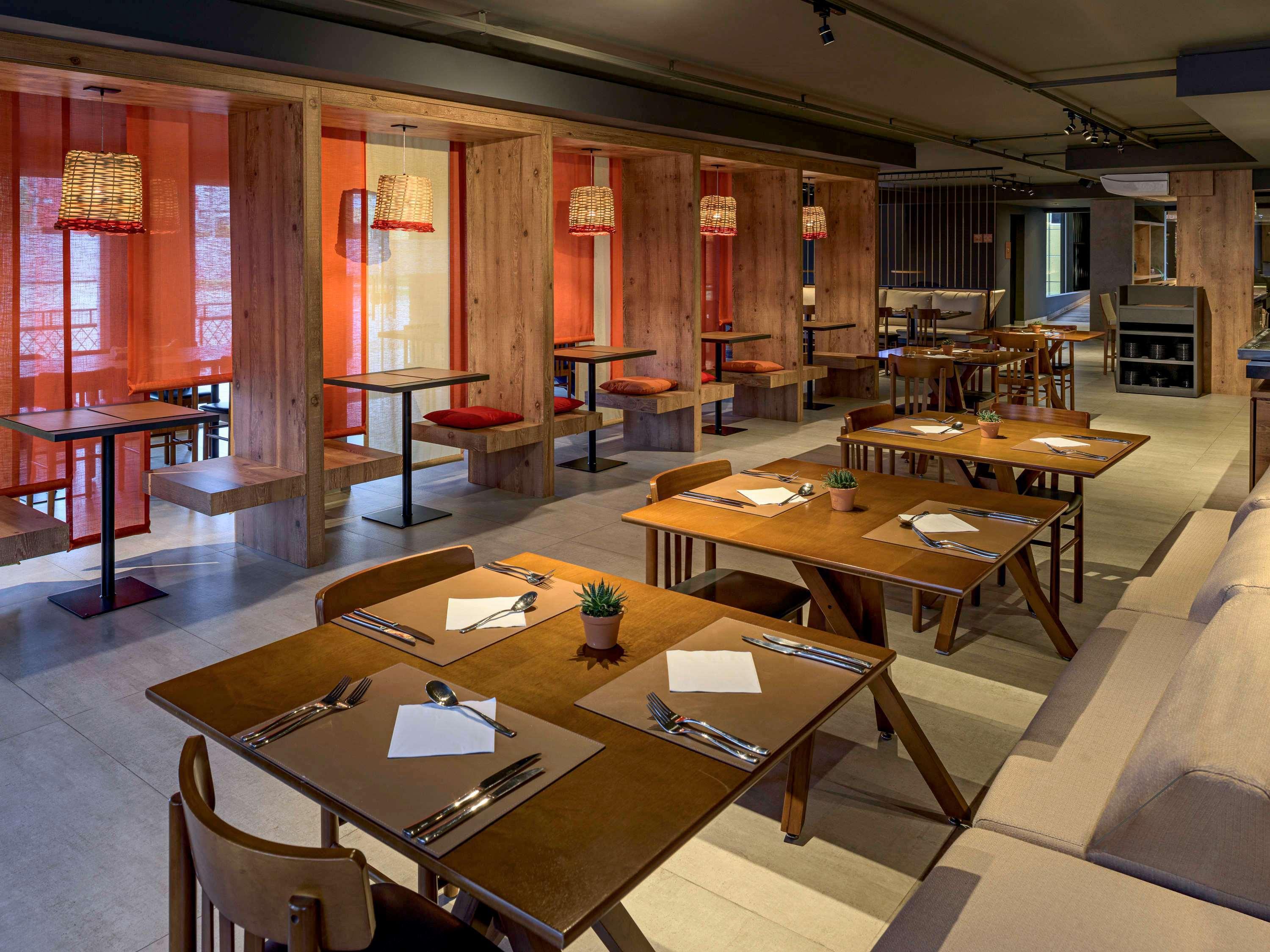 Restaurant Hotel Cassino Tower Curitiba Aeroporto By Nacional Inn