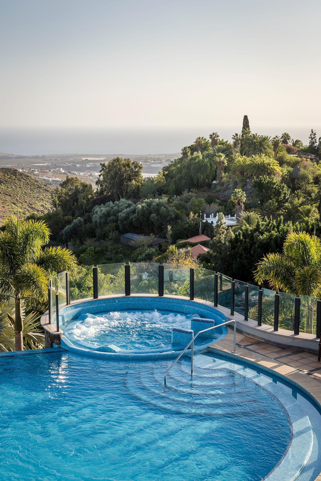 Vista Piscina Casa León Royal Retreat