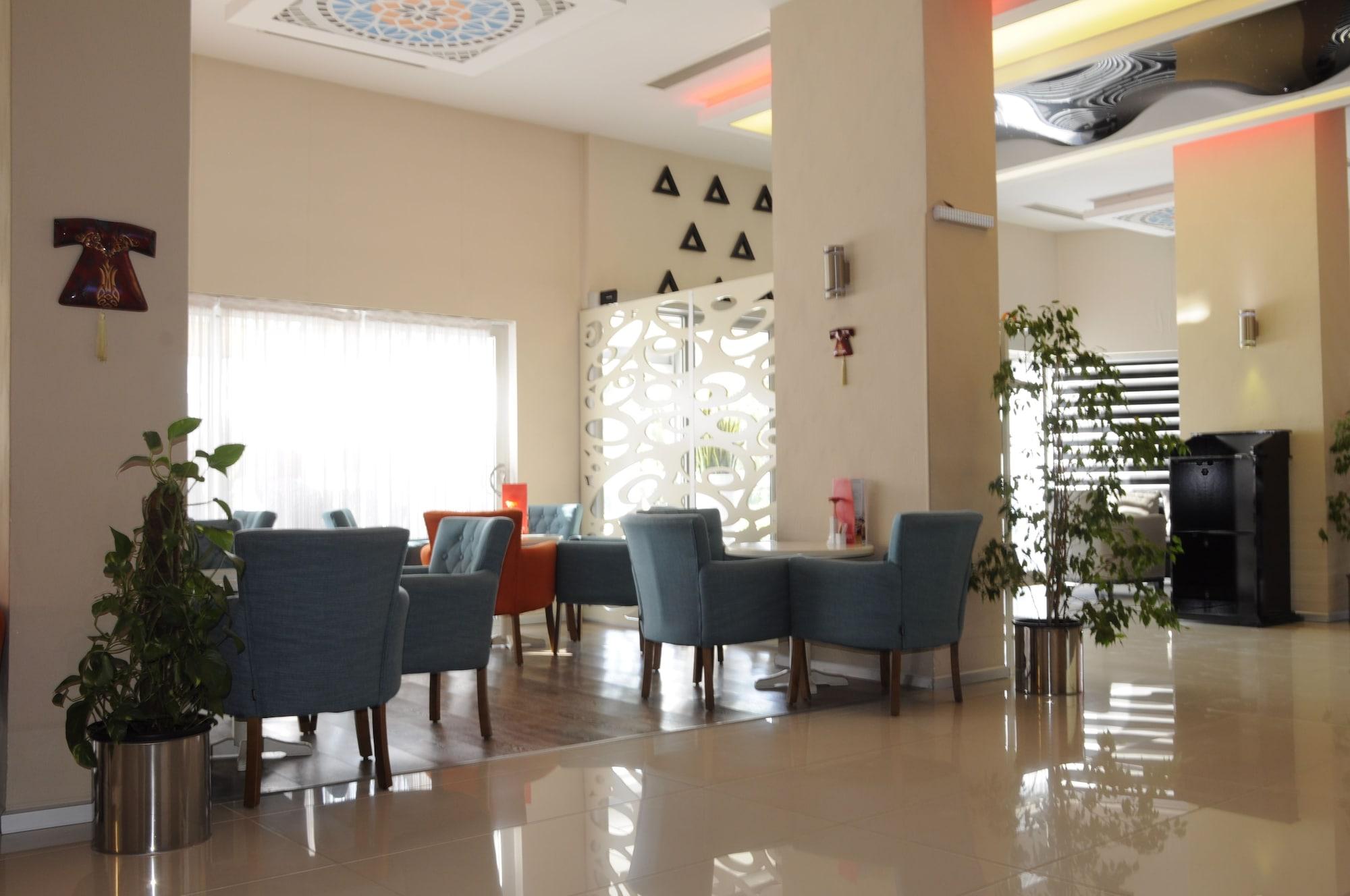 Vista Lobby Orty Airport Hotel
