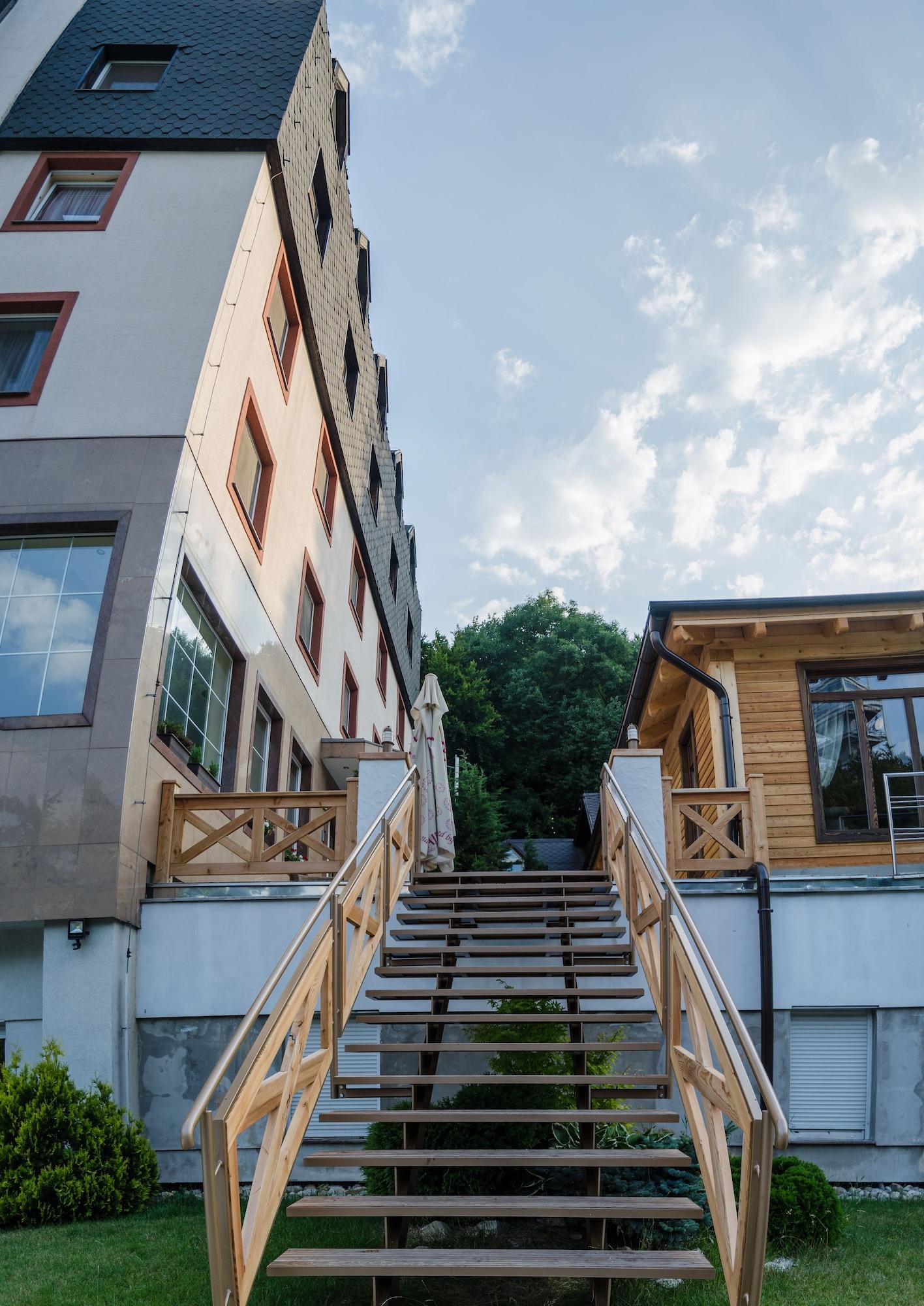 Vista Exterior Hotel West