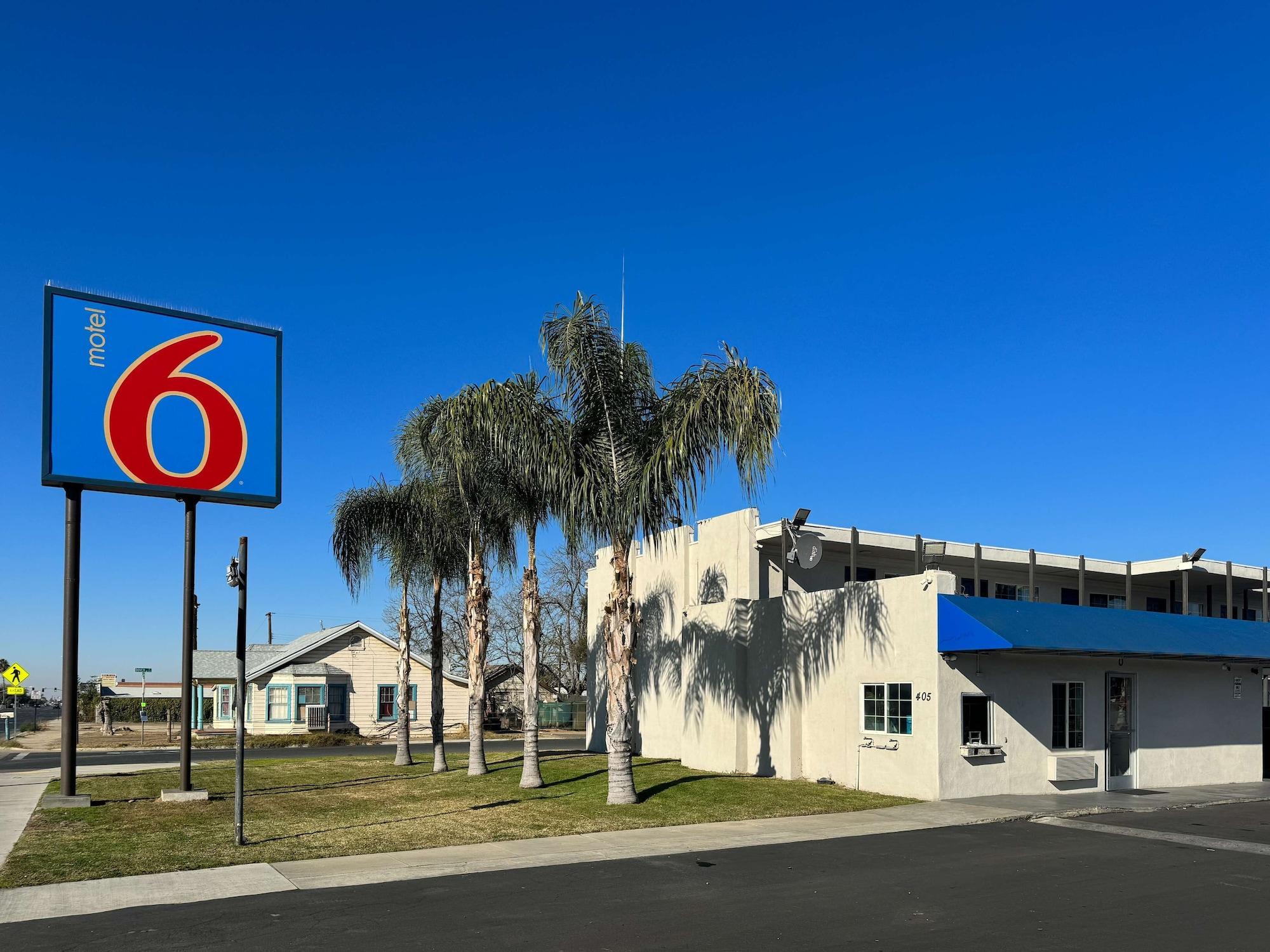 Varios Motel 6 Delano, CA