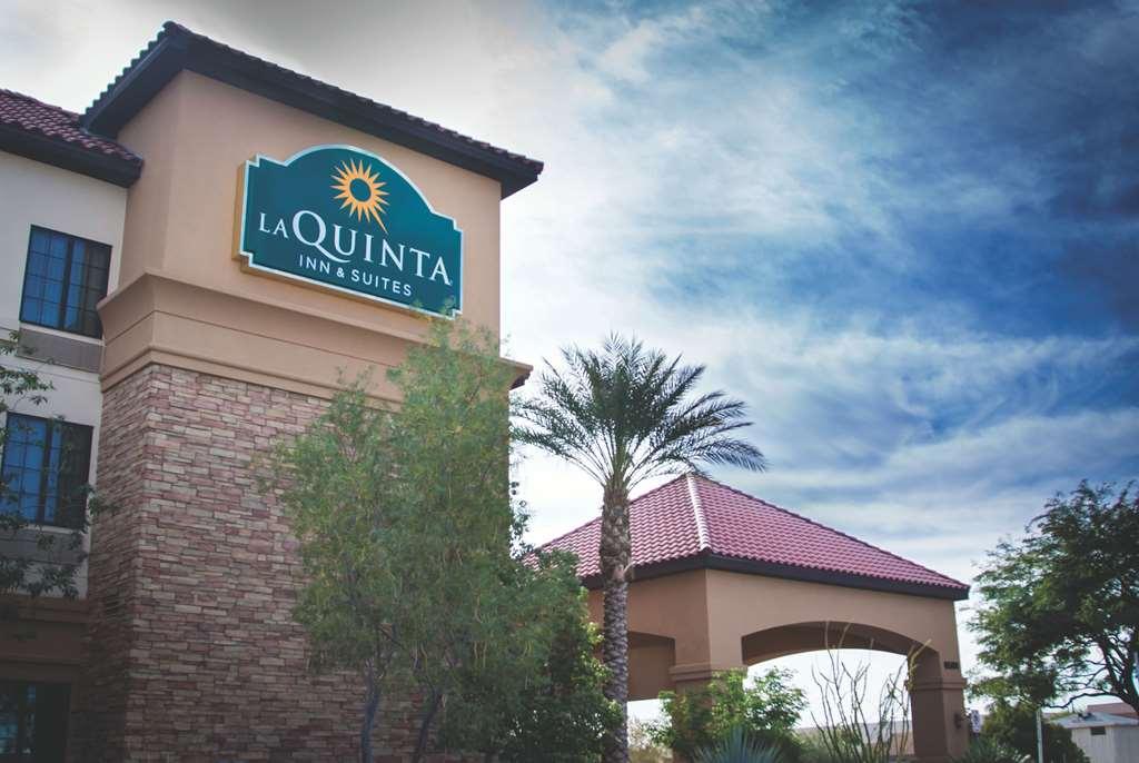Vista Exterior La Quinta Inn & Suites by Wyndham Las Vegas Airport South