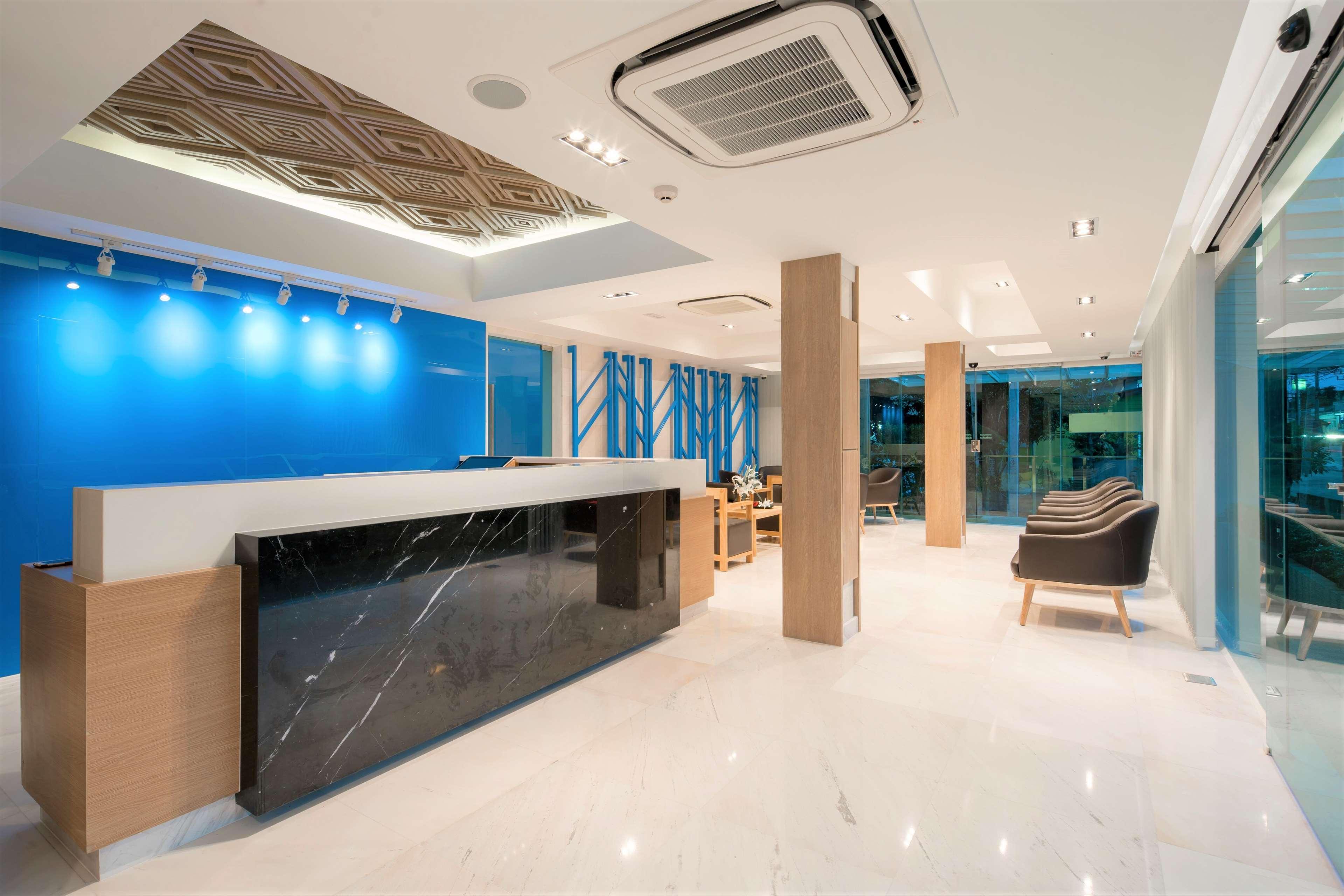 Vista Lobby The Beachfront Hotel Phuket