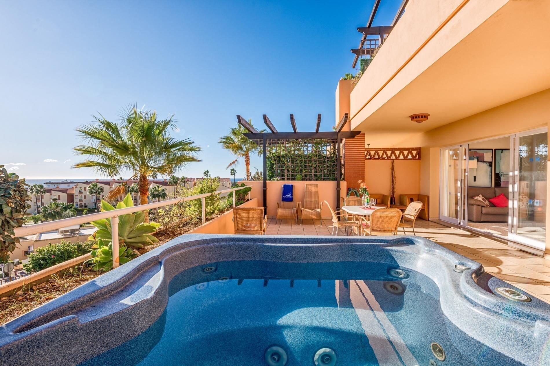 Spa Malibu 6 -lux. 2BR Sea View Condo in Club la Costa