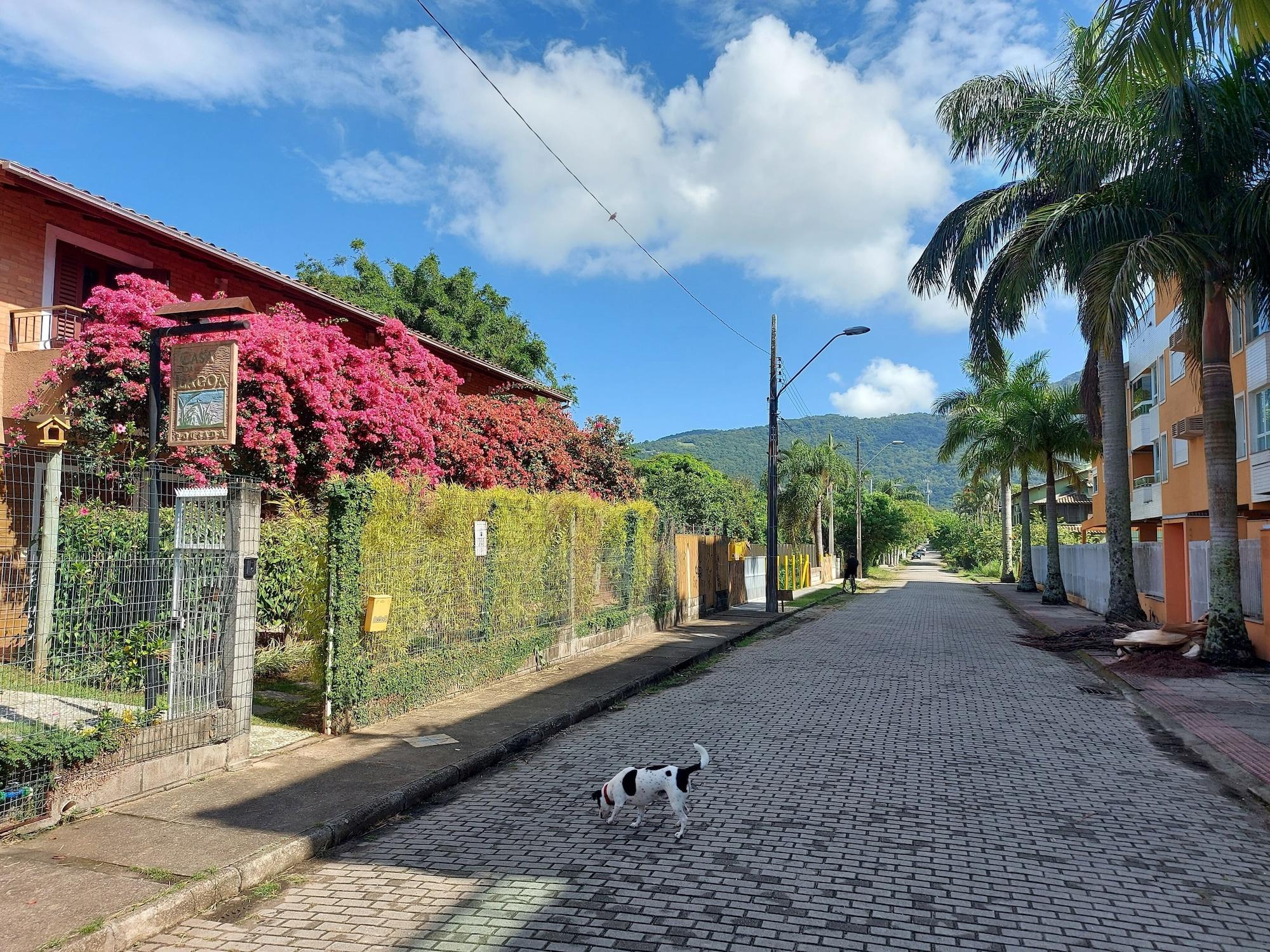 Vista Exterior Pousada Casa da Lagoa