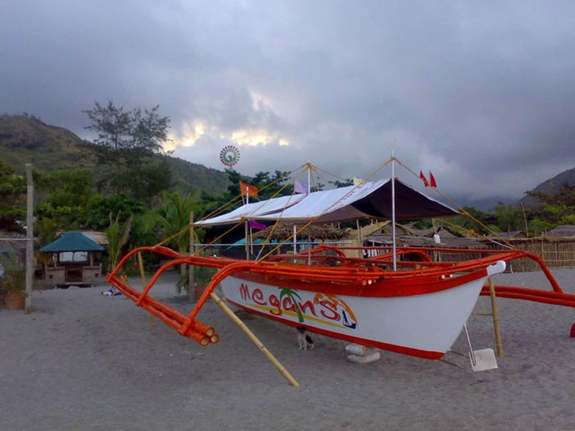 Instalaciones Recreativas Megan's Paradisio Beachfront Villa