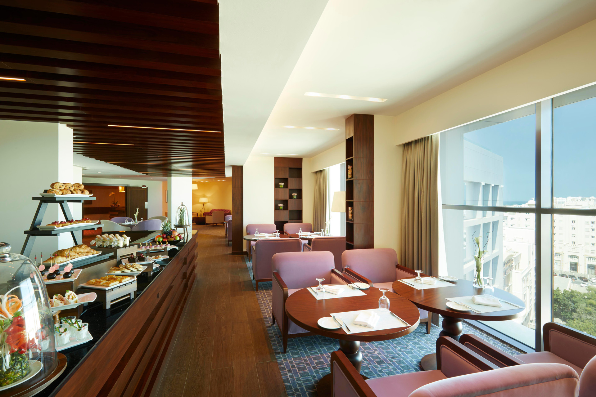 Bar/Salón Royal Tulip Muscat
