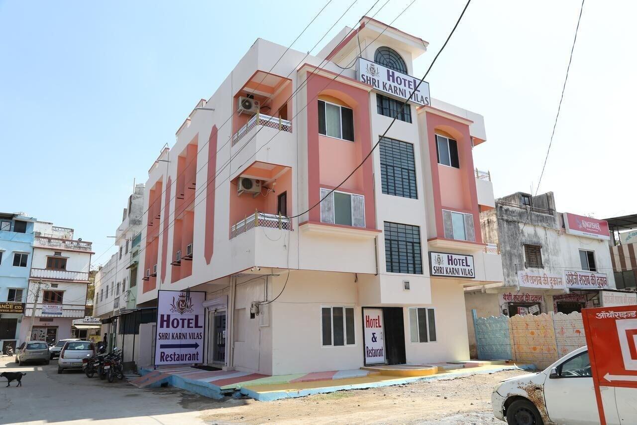Vista Exterior Hotel Shri Karani Vilas