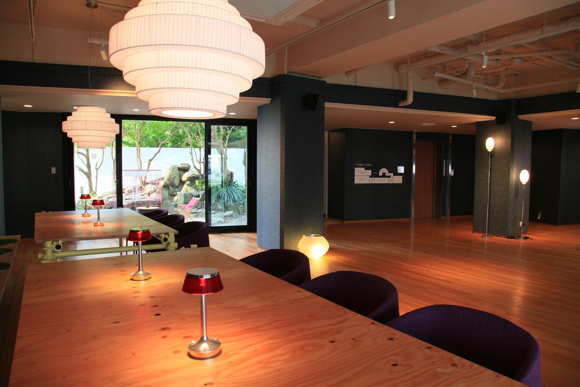 Bar/Salón Guest Living Mu Nanki Shirahama - Hostel