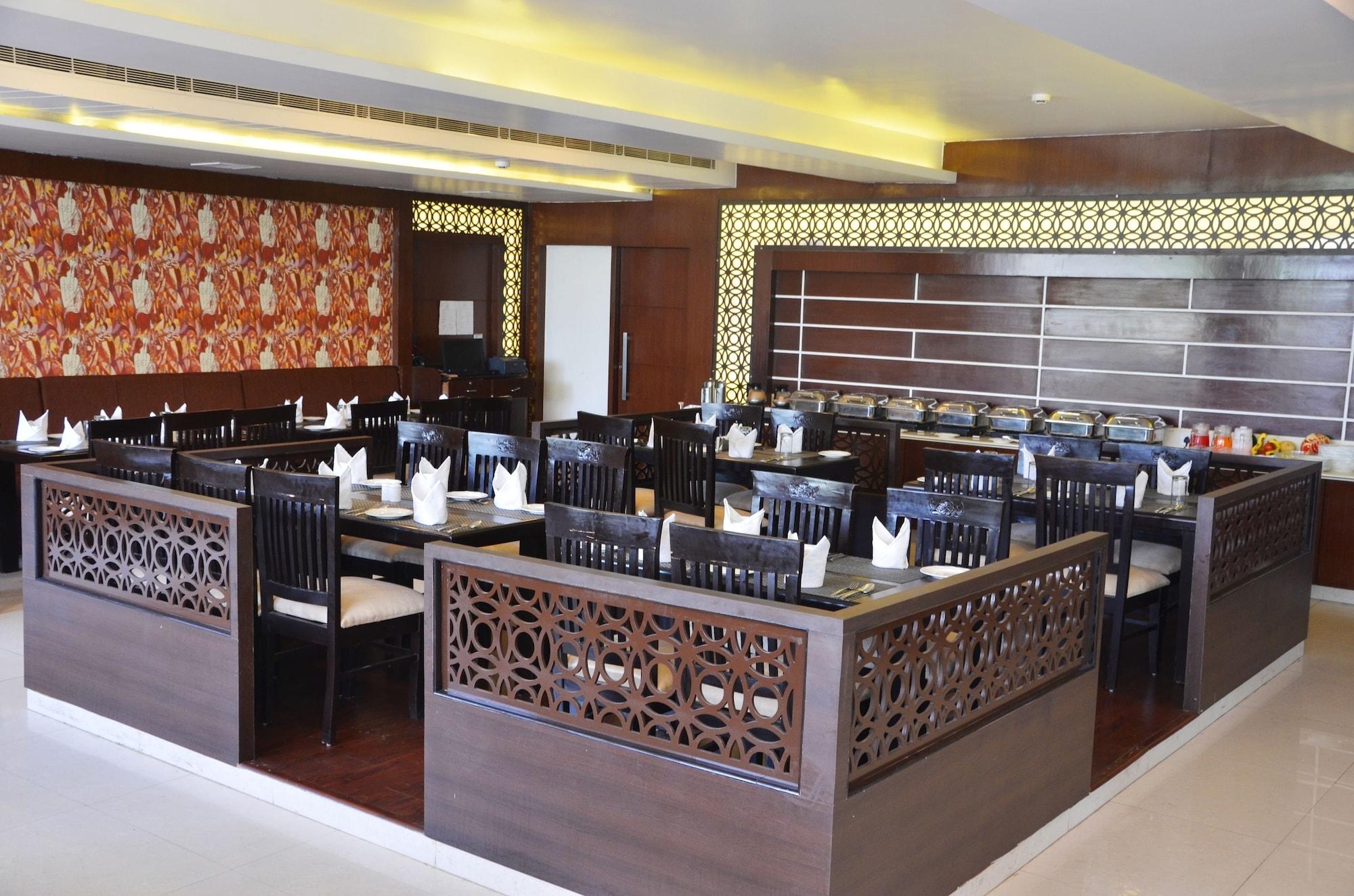 Restaurant Hotel Casaya Inn